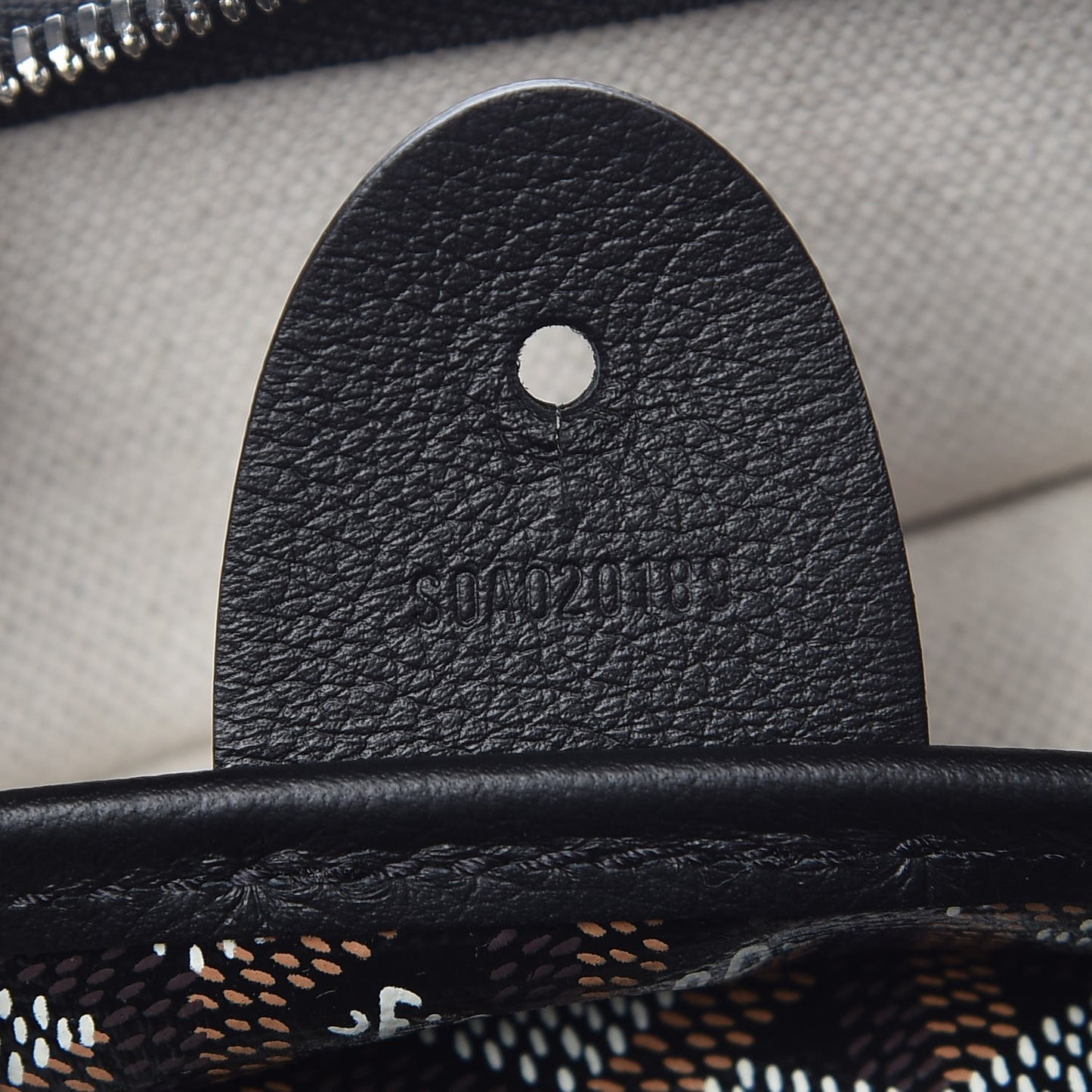 Goyardine Artois PM Black