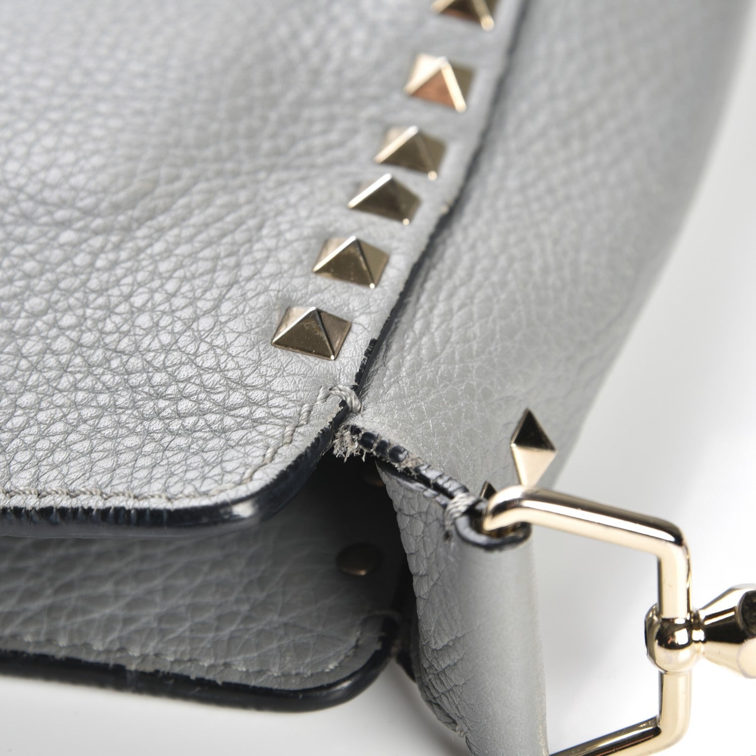 Valentino Garavani Pebbled Calfskin Small Rockstud Flip-Lock Messenger Bag Light Stone 8 of 14