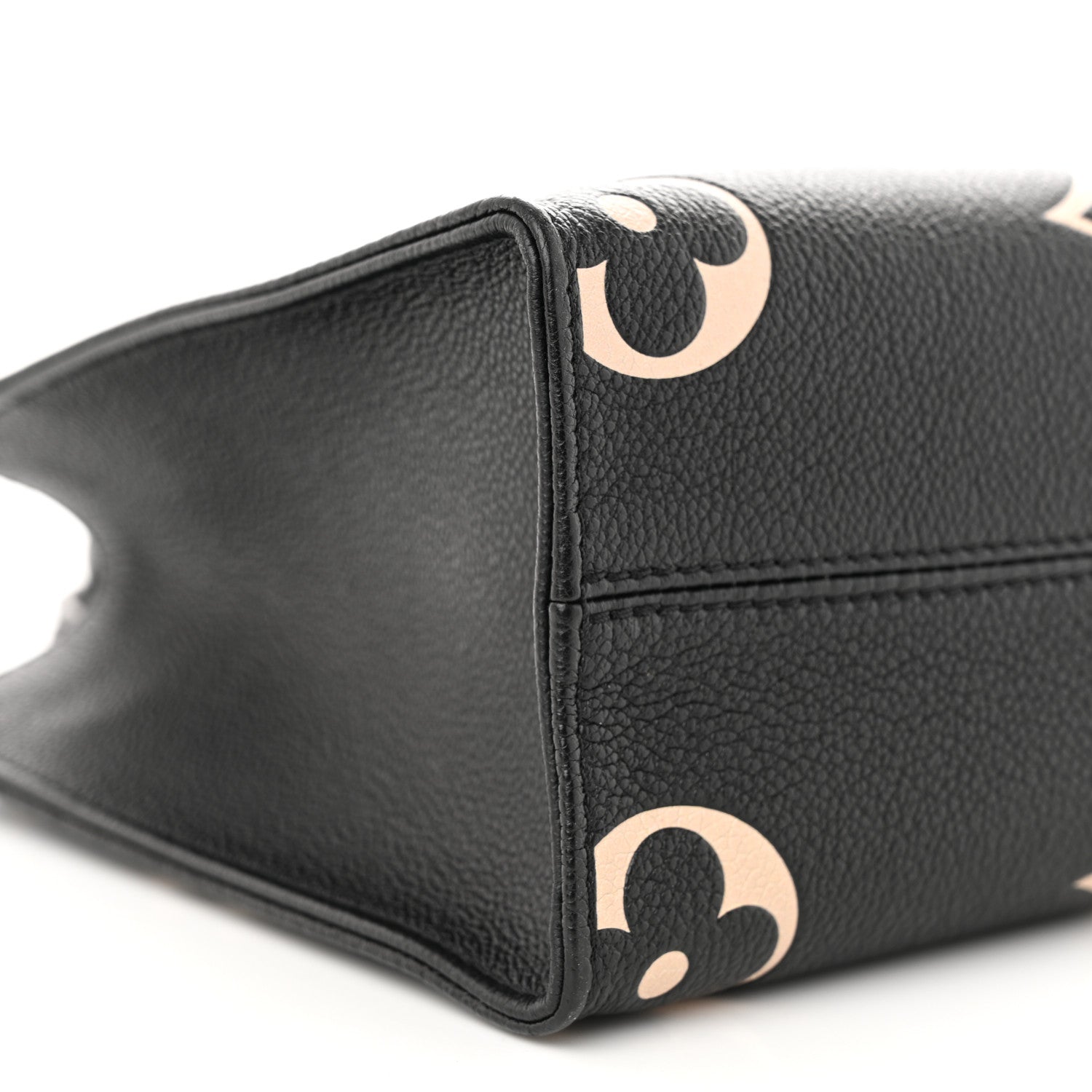 Louis Vuitton Empreinte Monogram Giant Onthego PM Black Beige 8 of 9