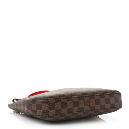 Louis Vuitton Damier Ebene South Bank Besace 4 of 9