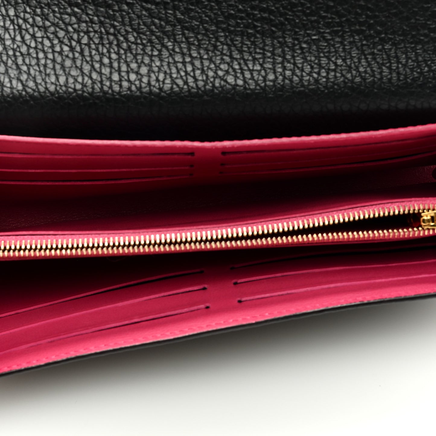 Taurillon Capucines Wallet Black