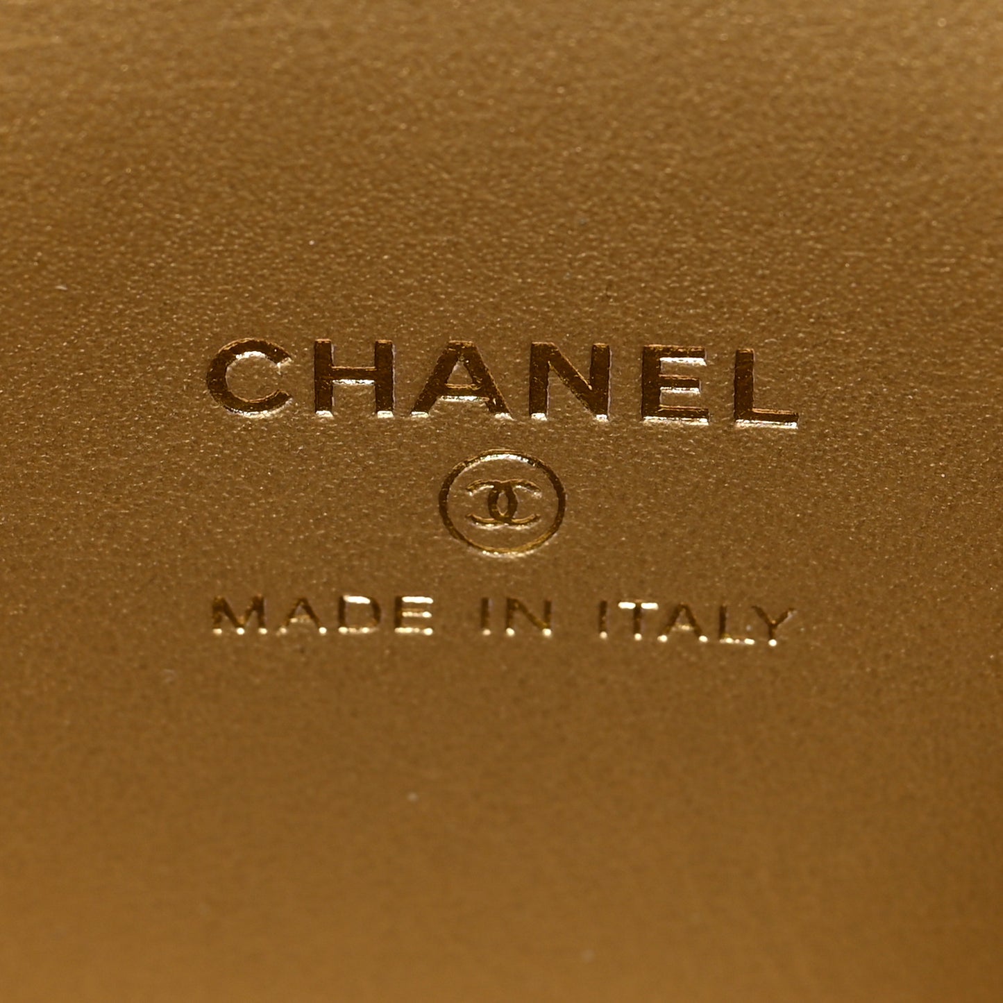 Lambskin Quilted Mini Pearl Crush Vanity Case With Chain Black