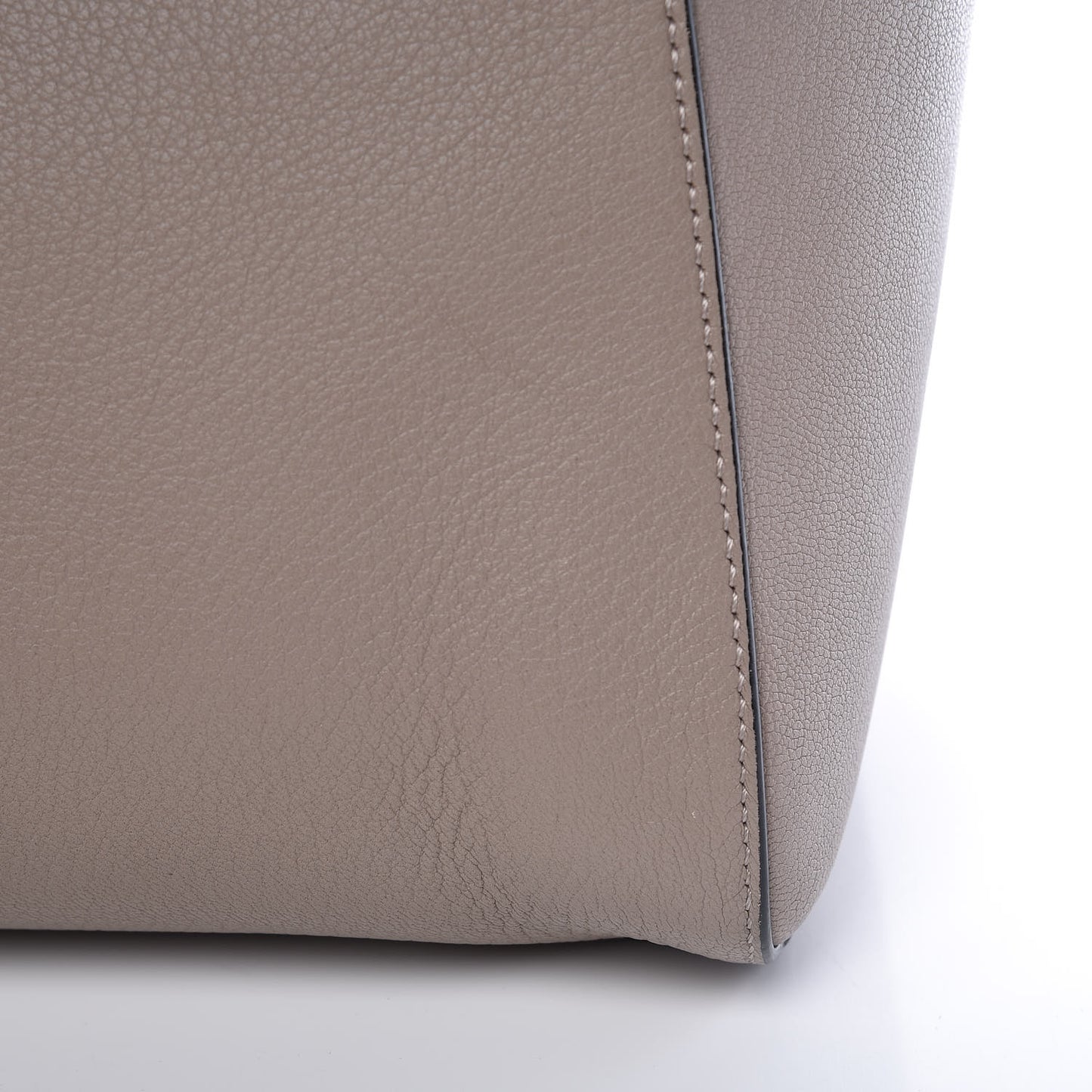 Sugar Goatskin Medium Antigona Mastic