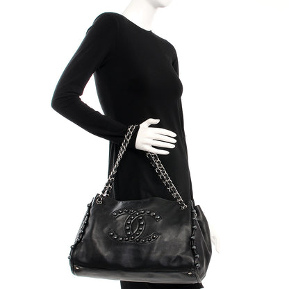 Chanel Lambskin Pearl Obsession Tote Black 2 of 8