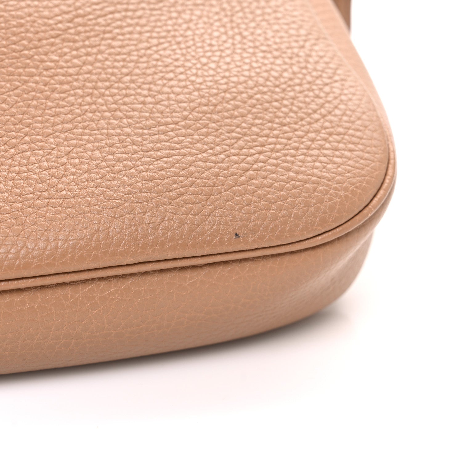 Gucci Pebbled Calfskin Medium Soho Flap Crossbody Camelia 11 of 11