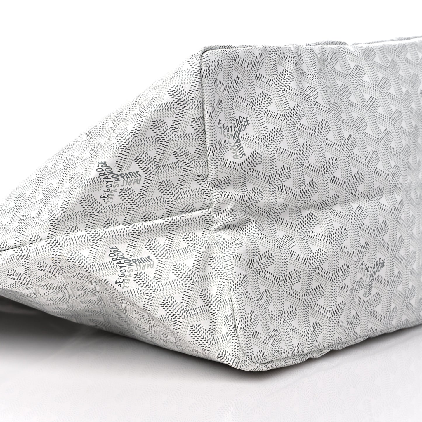 Goyardine Saint Louis GM White