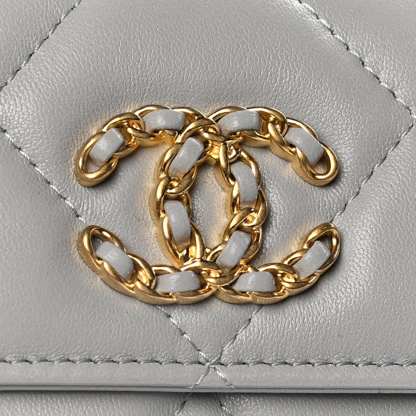 Lambskin Quilted Chanel 19 Flap Coin Purse With Chain Grey