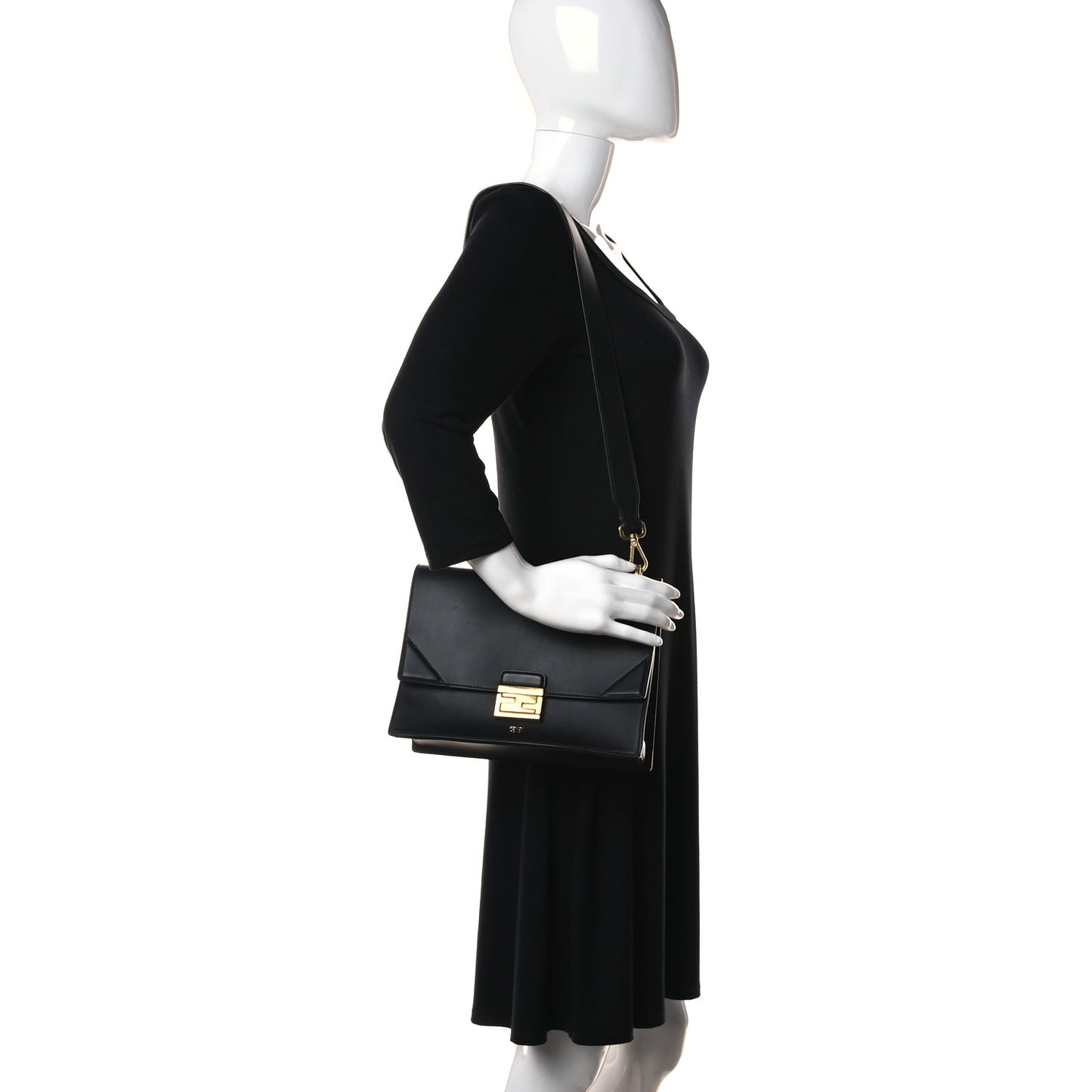 Vitello Grace Matte Kan U Shoulder Bag Black