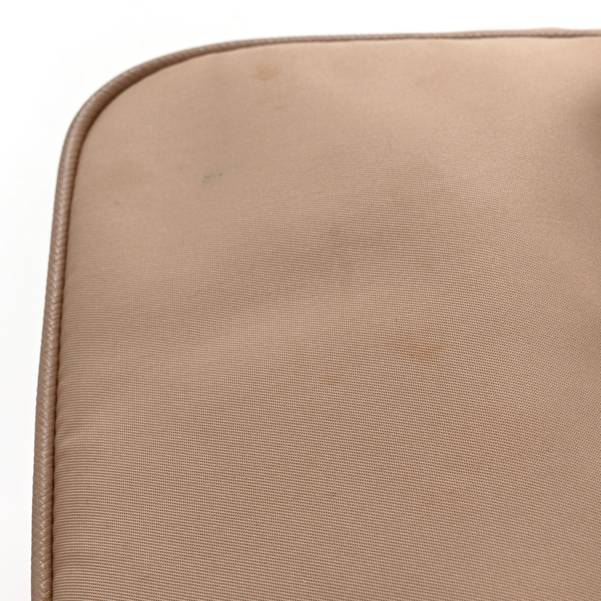 Tessuto Saffiano Re-Edition 2005 Shoulder Bag Cammeo