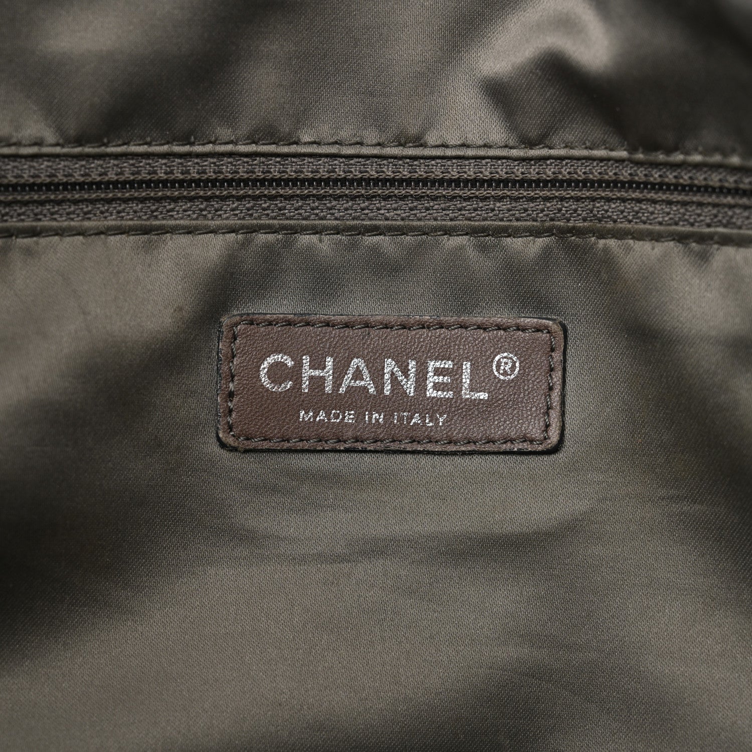 Chanel Glazed Caviar Reissue Double Pocket In The City Tote Black 6 of 13