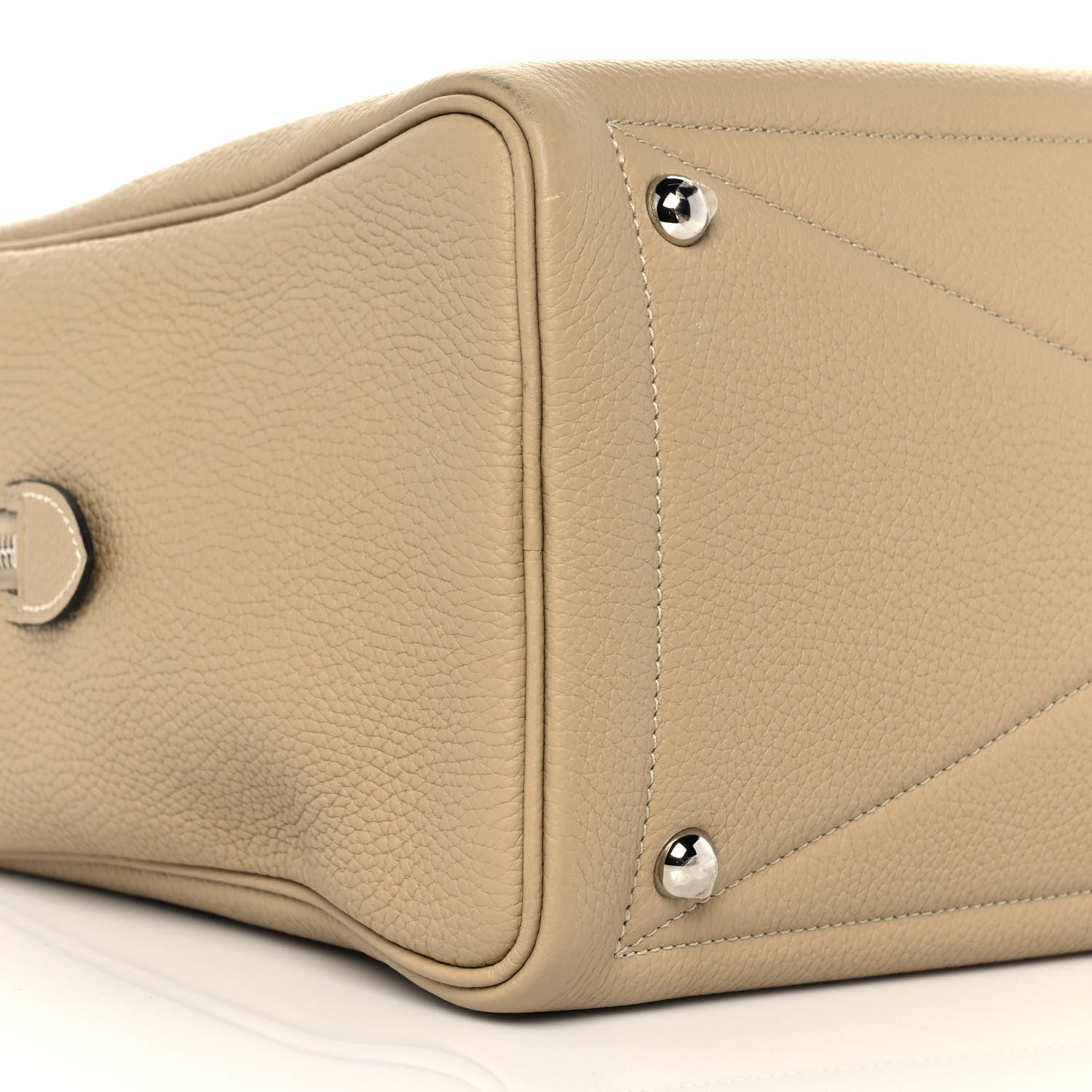Hermes Taurillon Clemence Victoria II 35 Trench 6 of 8