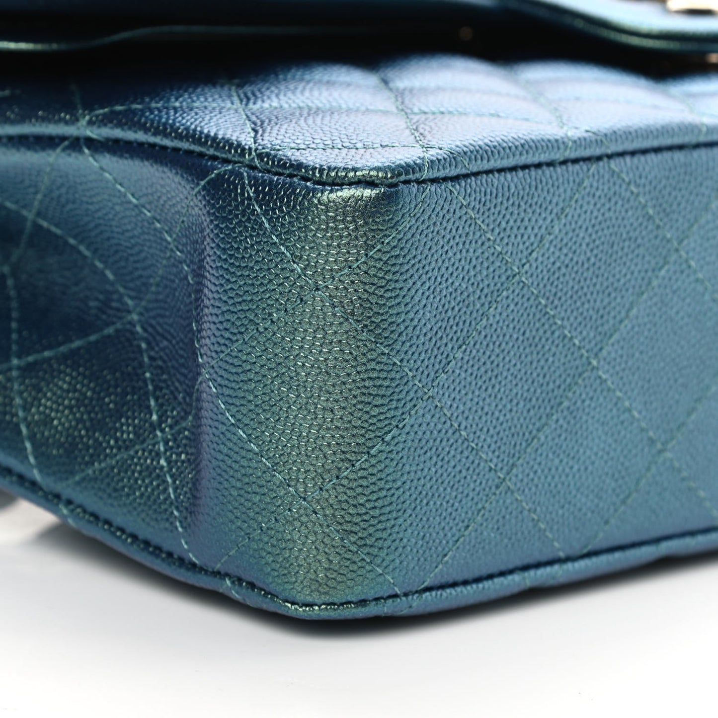 Iridescent Caviar Quilted Medium Double Flap Green