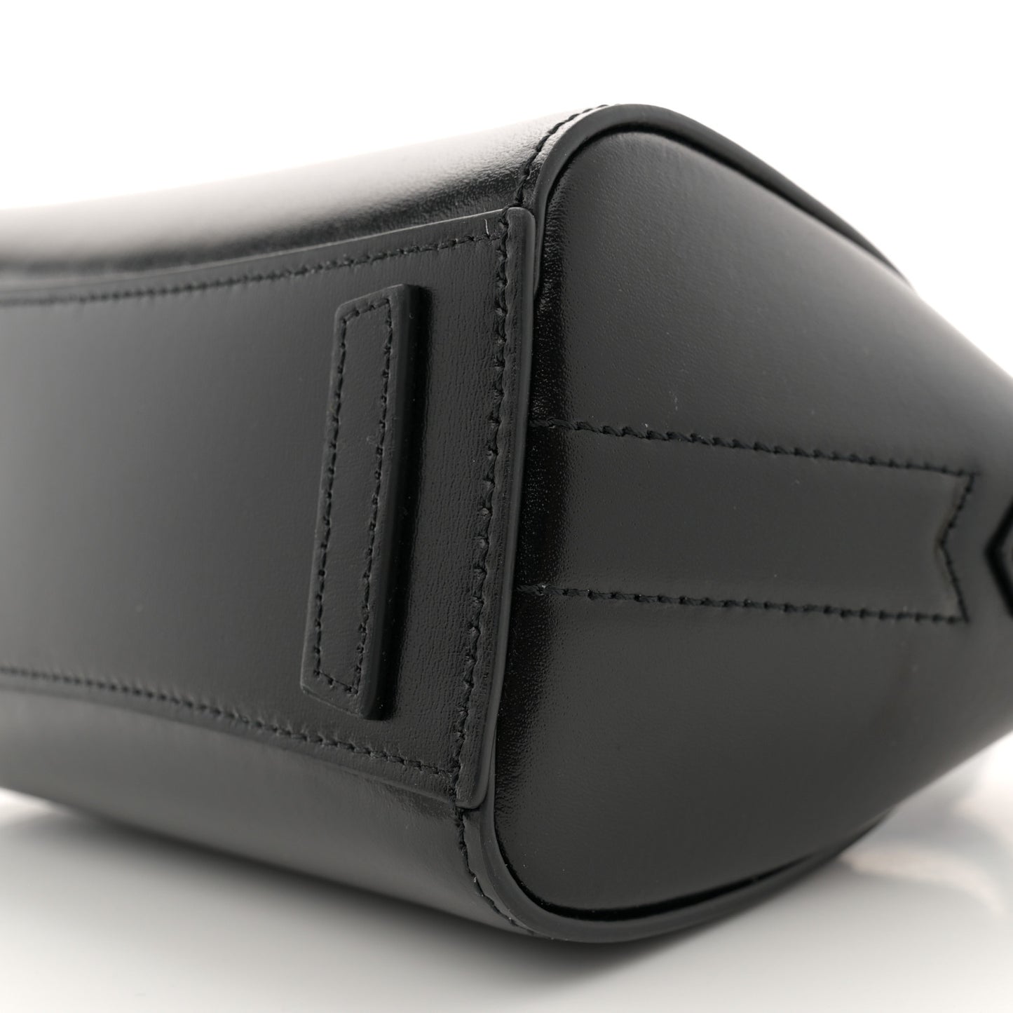 Box Calfskin Toy Antigona Black Red