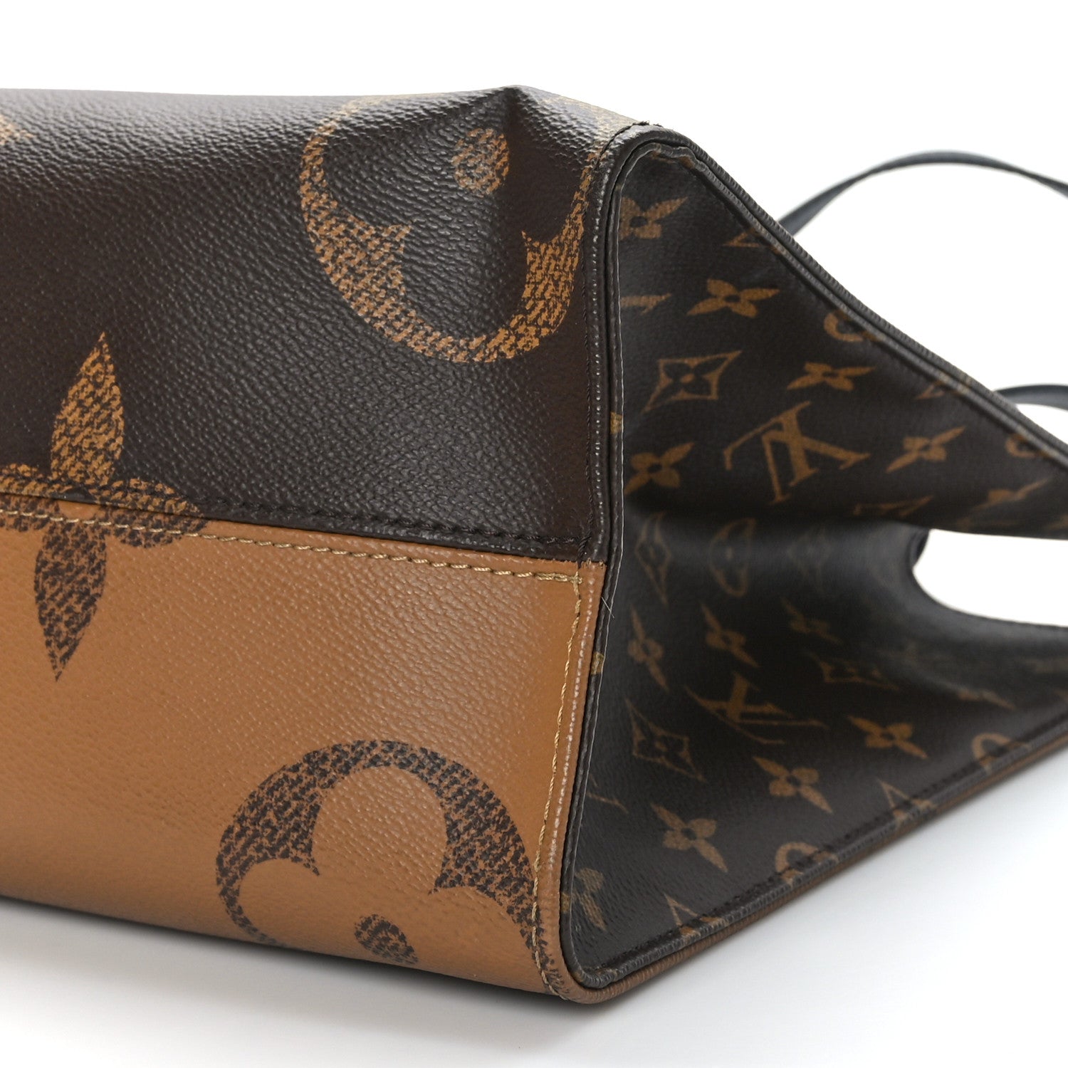Louis Vuitton Reverse Monogram Giant Onthego MM 8 of 8