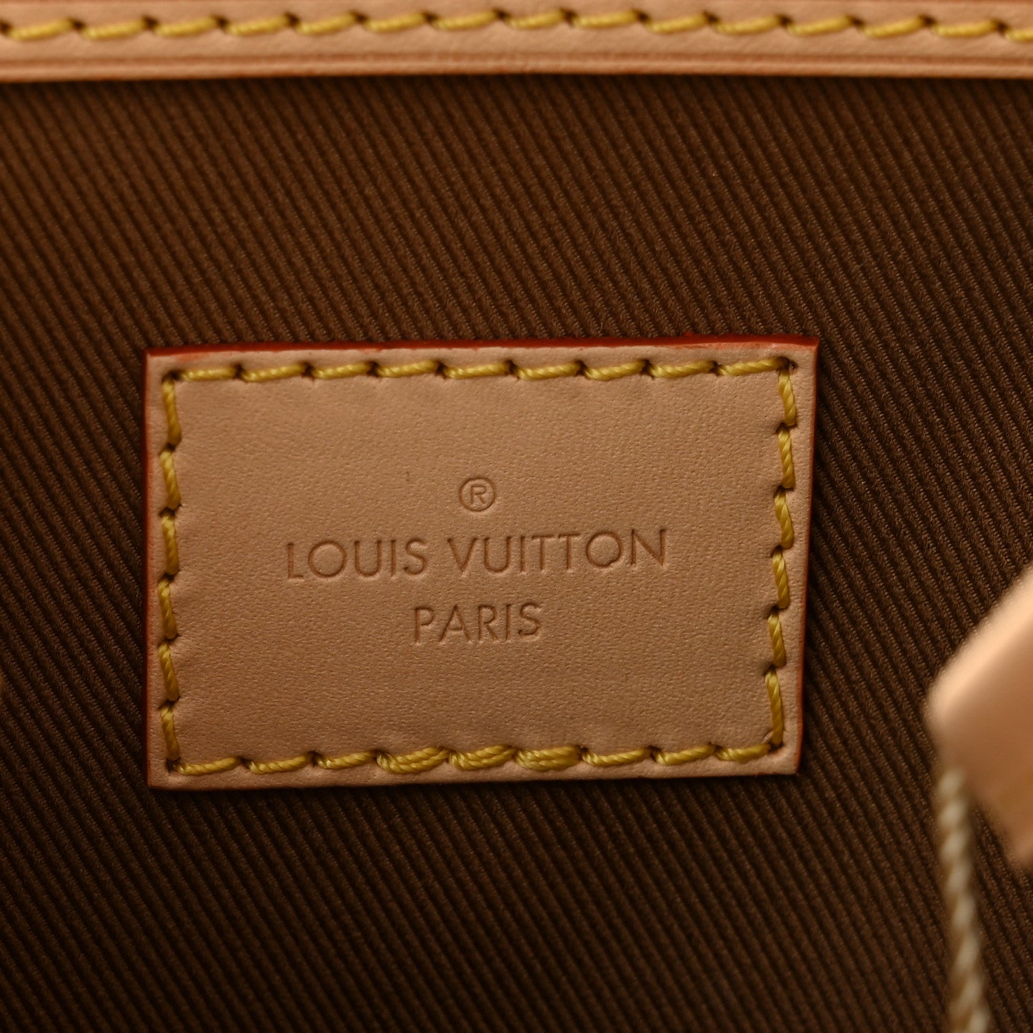 Louis Vuitton Monogram Montsouris MM 6 of 9