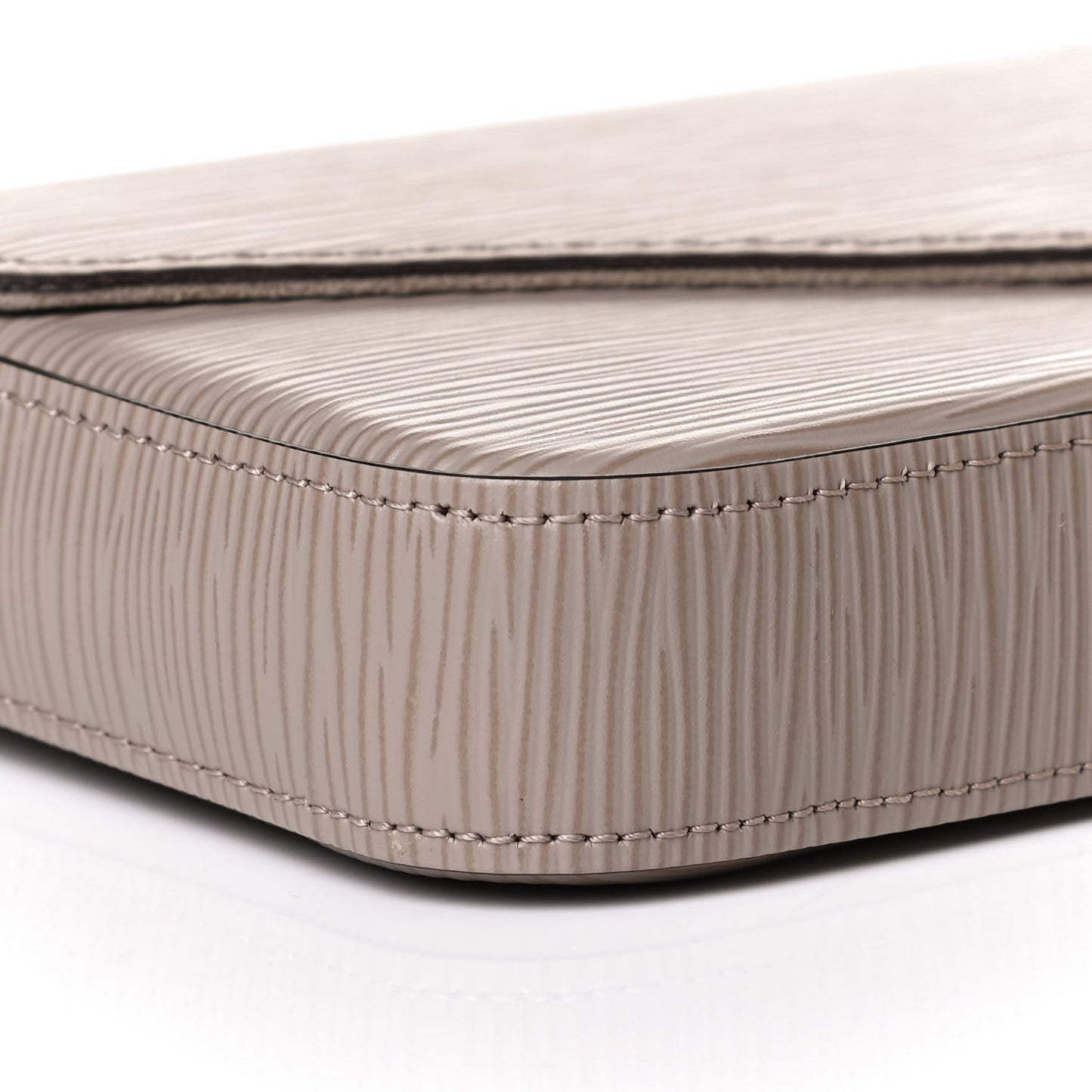 Epi Felicie Pochette Chain Wallet Galet