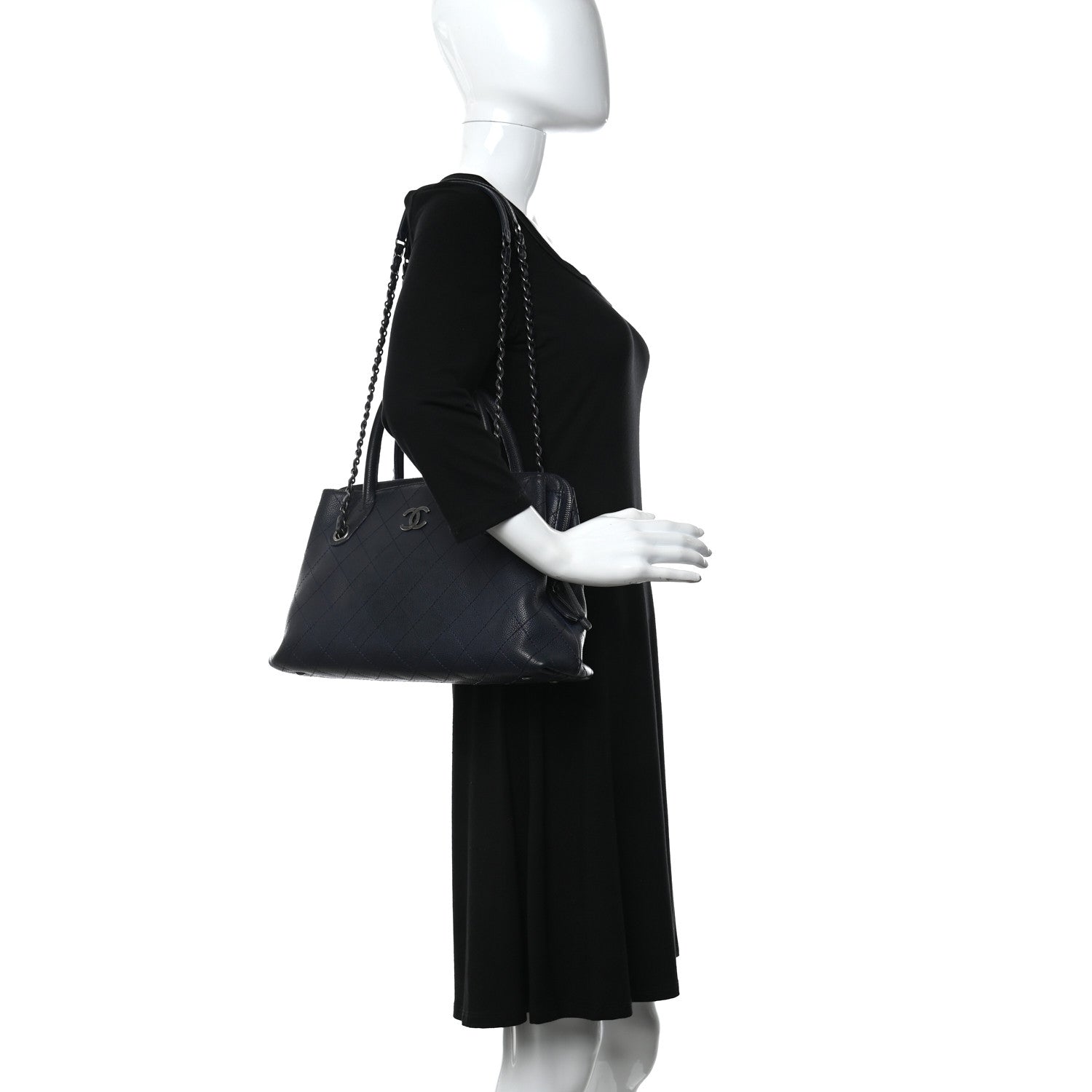 Chanel Grained Vegetal Calfskin Small Urban Shopping Tote Navy 2 of 13