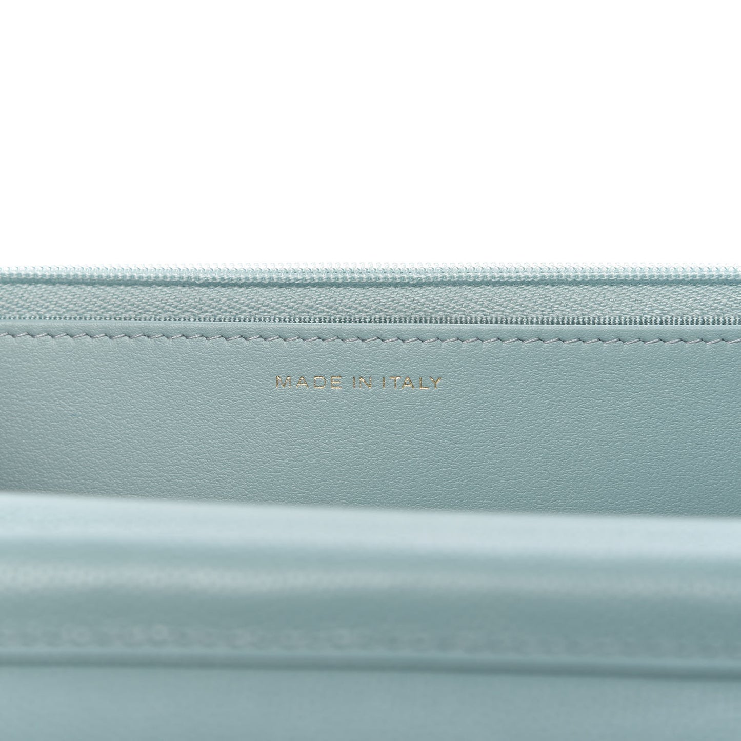 Caviar Quilted Wallet On Chain WOC Light Blue