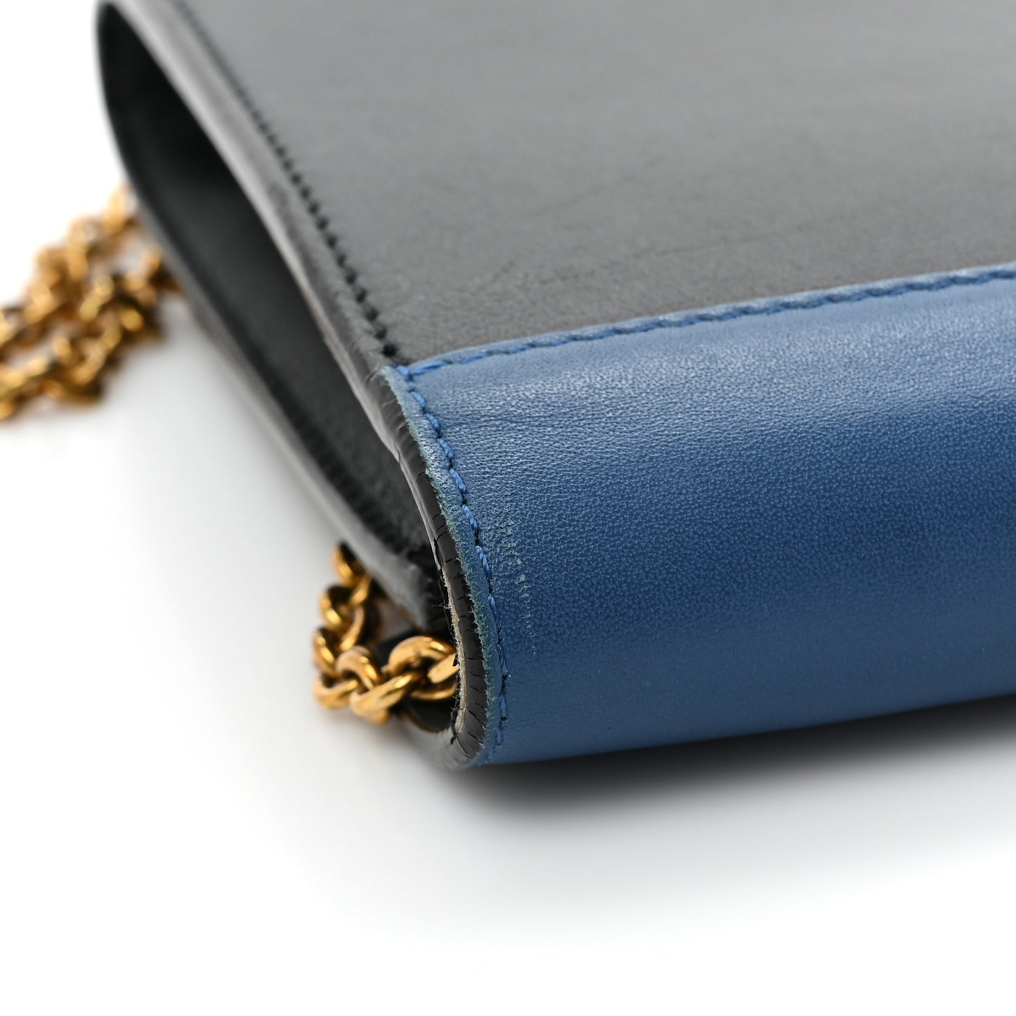 Shiny Calfskin Large Pocket Flap On Chain Sea
