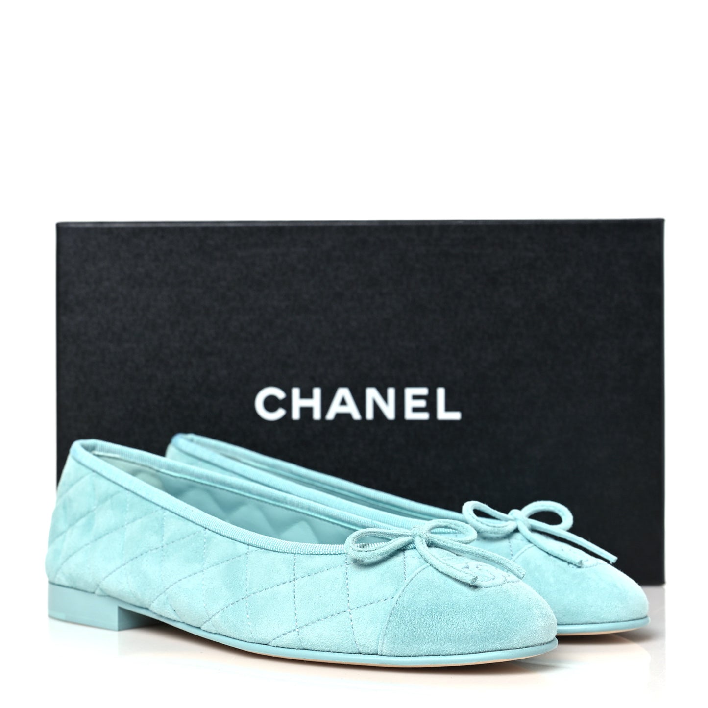 Suede Calfskin Quilted Cap Toe CC Ballerina Flats 37 Light Blue