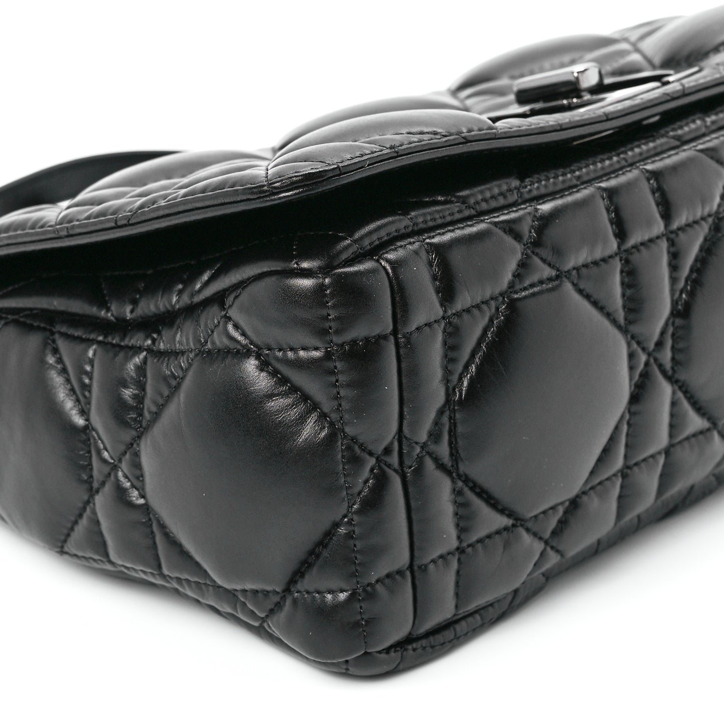 Calfskin Macrocannage Medium Caro Bag Black