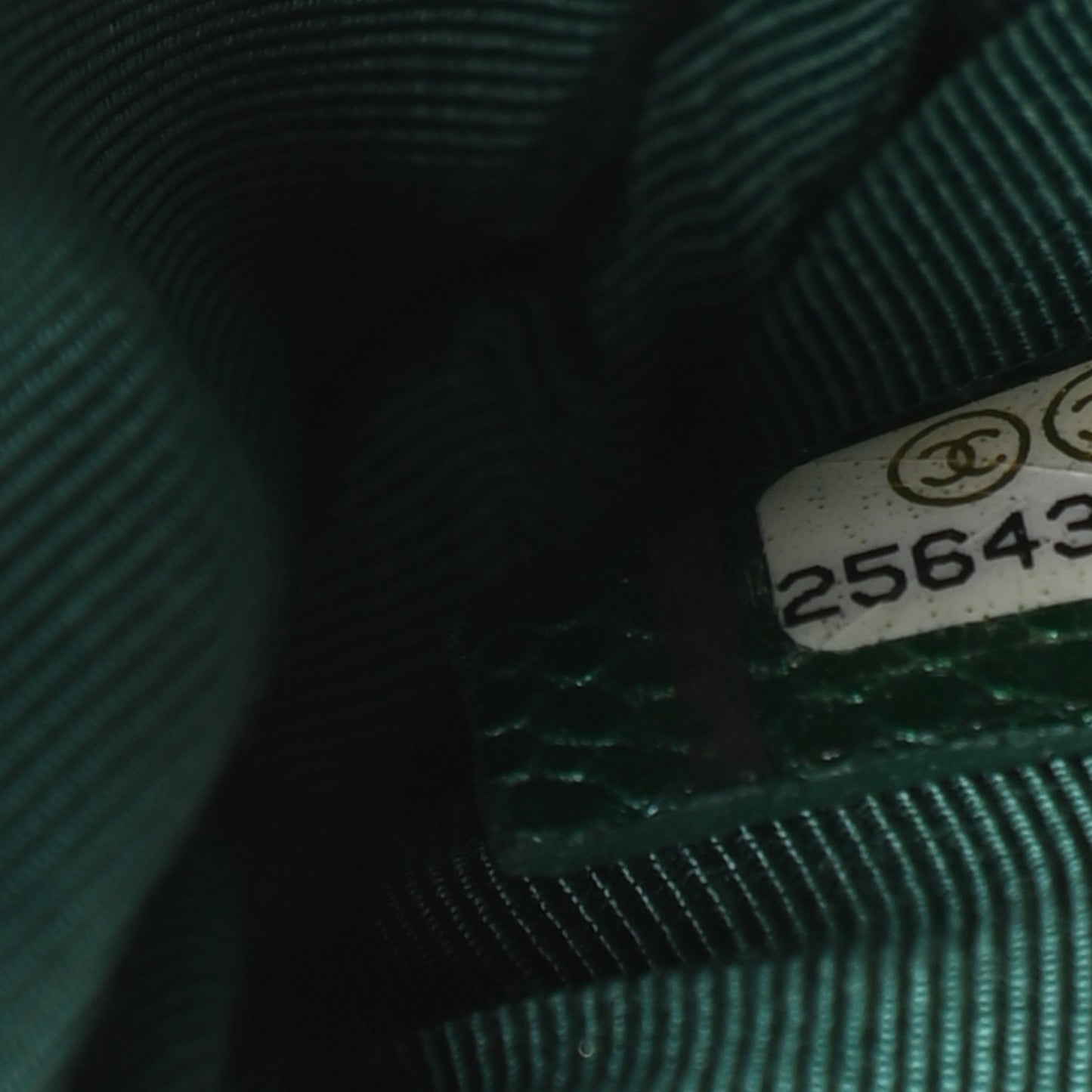 Metallic Caviar Quilted Small Cosmetic Case Green