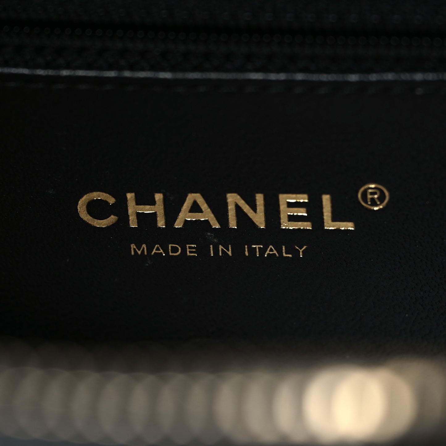 Caviar Quilted Medium CC Filigree Vanity Case Black