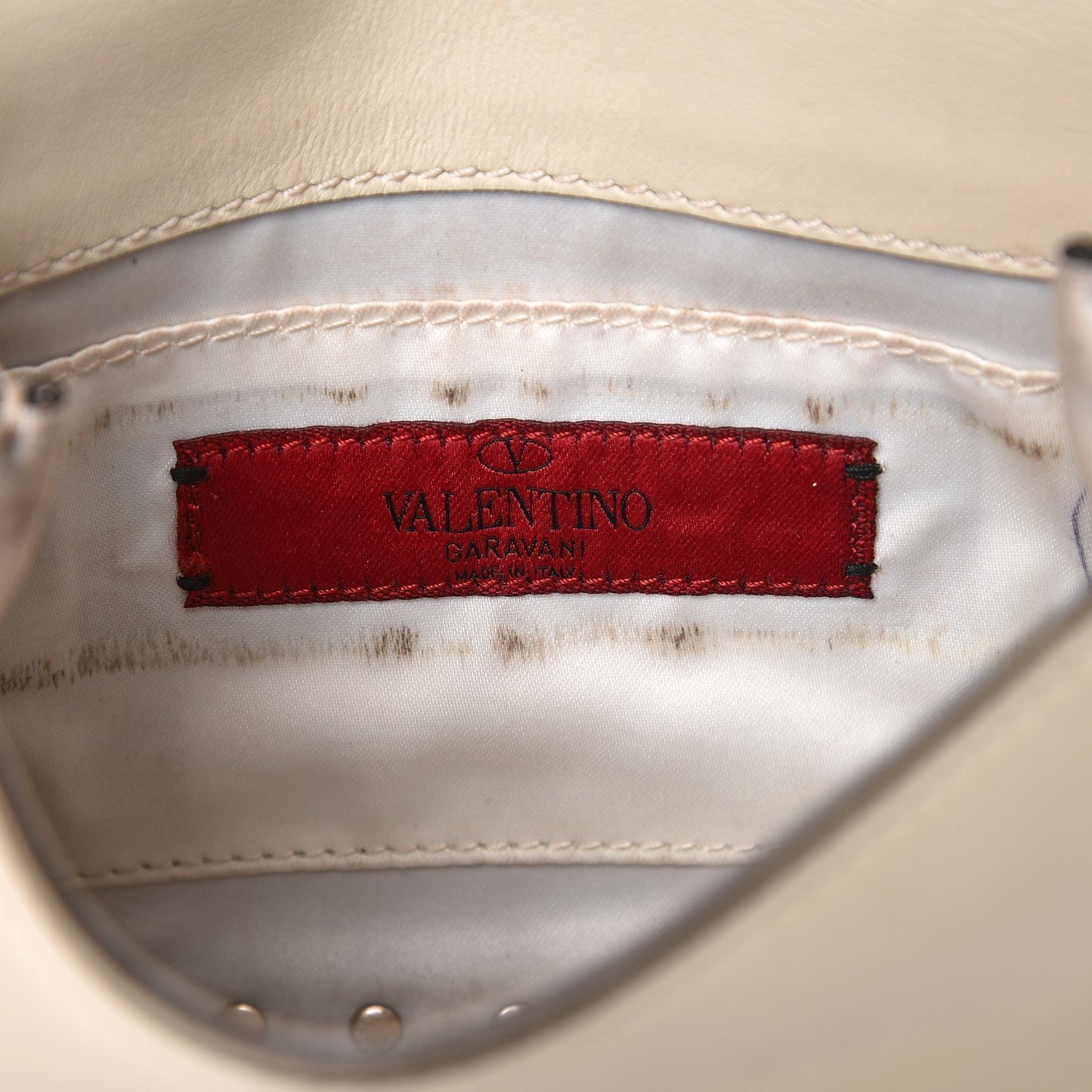 Vitello Rockstud Crossbody Saddle Bag Ivory