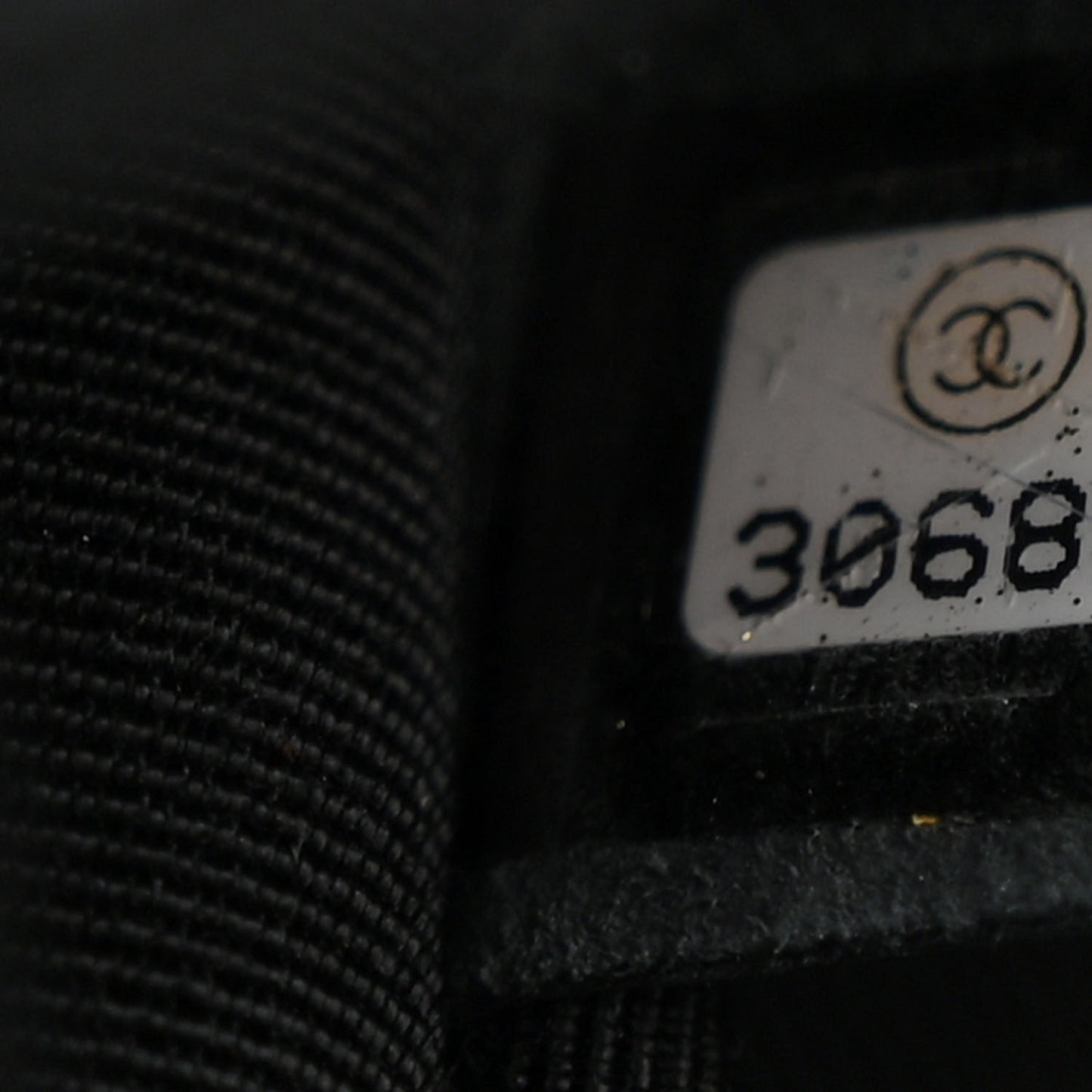 Crumpled Calfskin Medium Chain All Over Flap Black