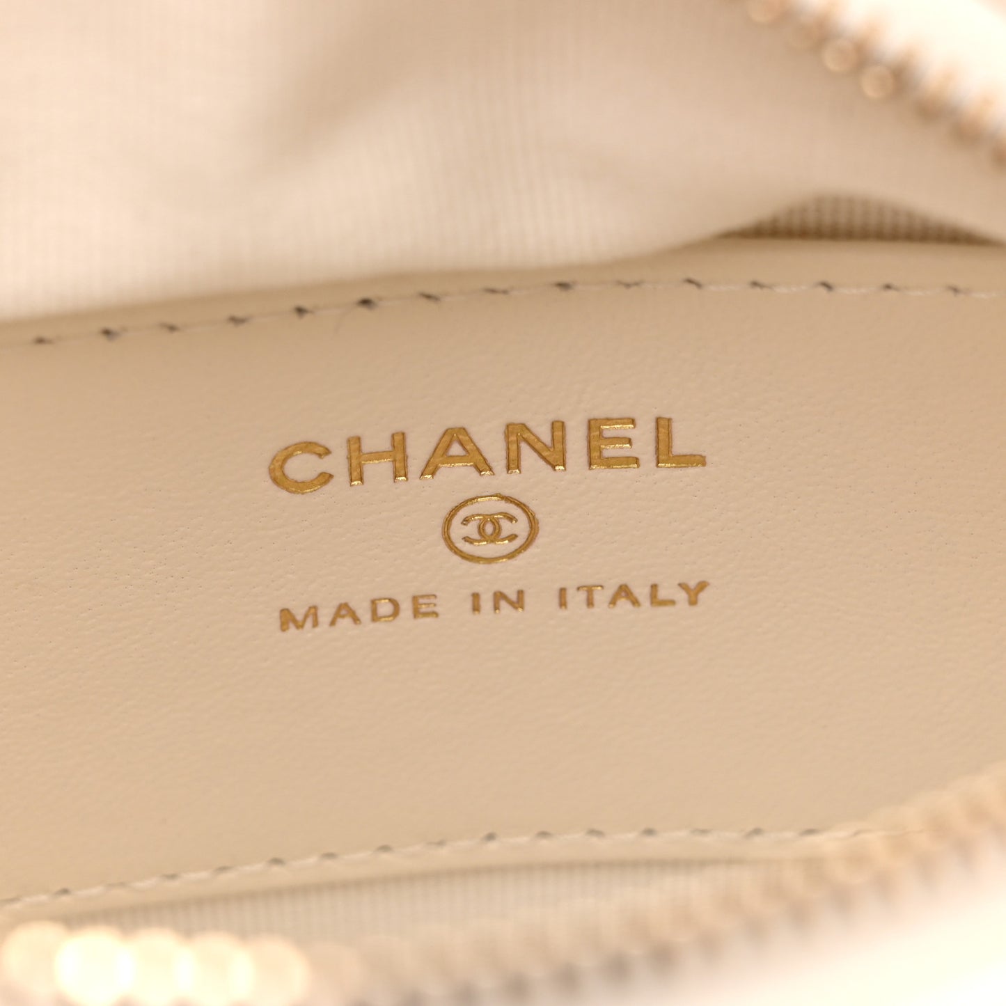 Lambskin Quilted Chain Around Pouch Hobo White