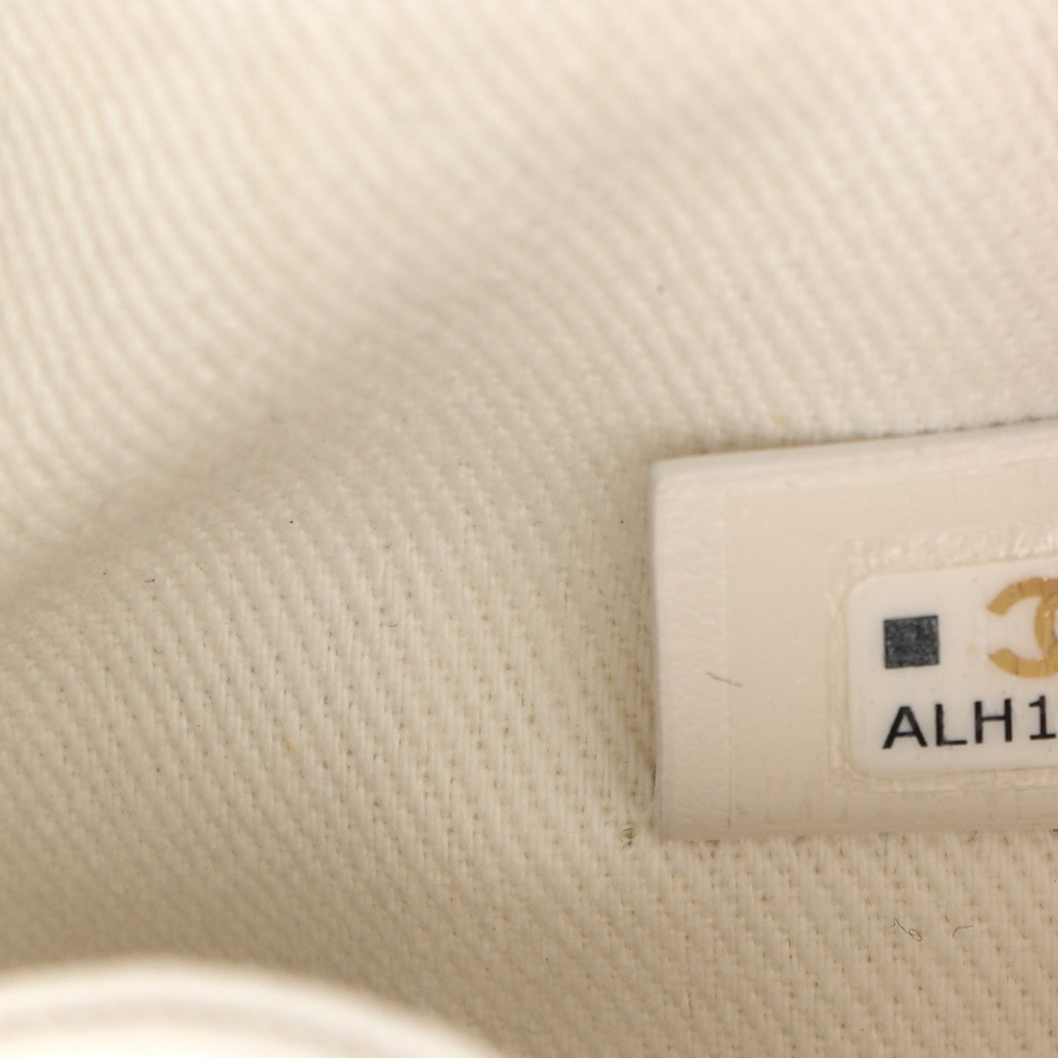 Chanel Caviar Quilted Mini CC Pocket Bucket Bag White 7 of 11