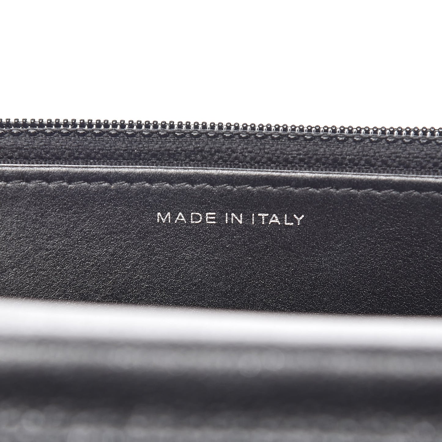 Iridescent Caviar Quilted Wallet On Chain WOC Black