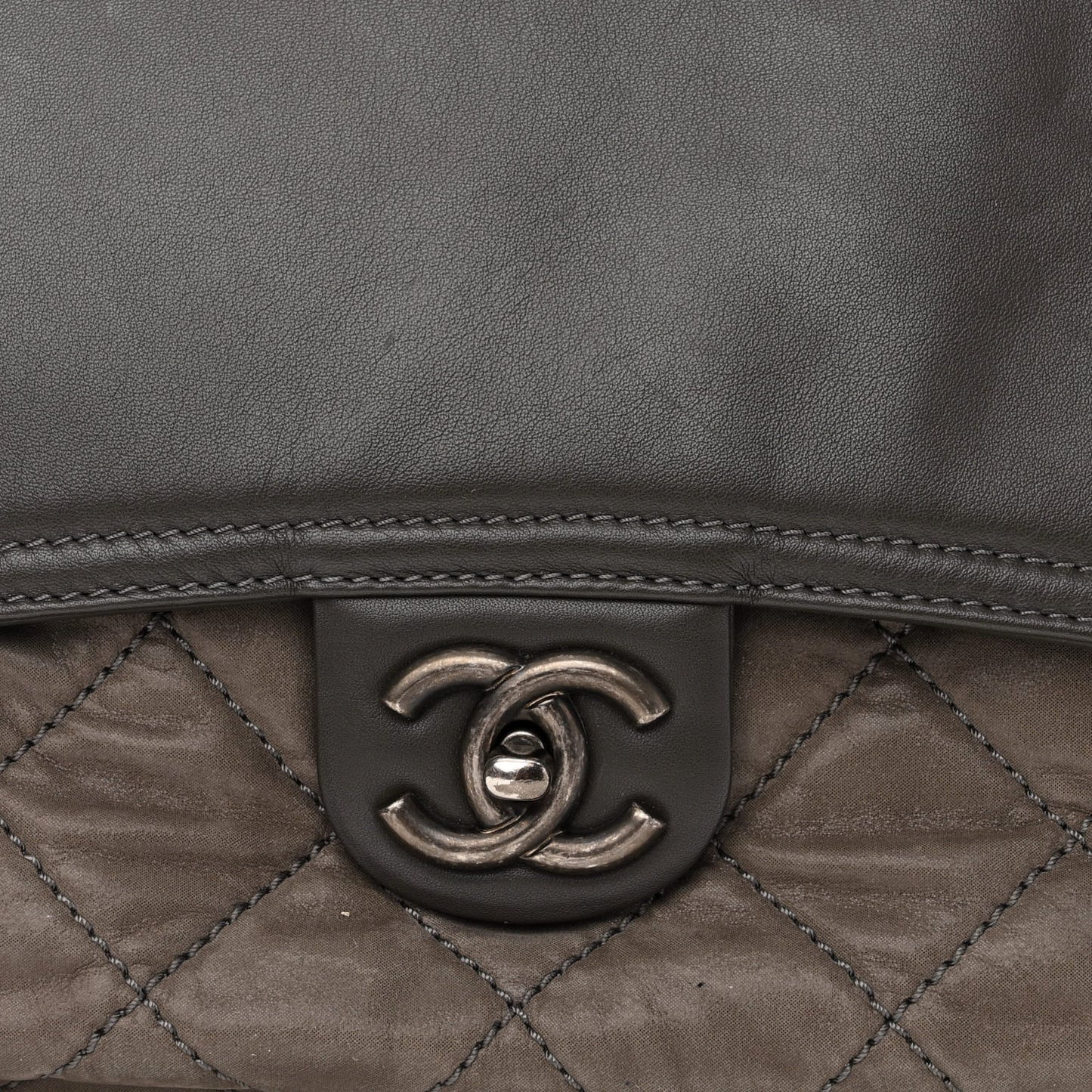 Iridescent Calfskin In The Mix Flap Dark Grey
