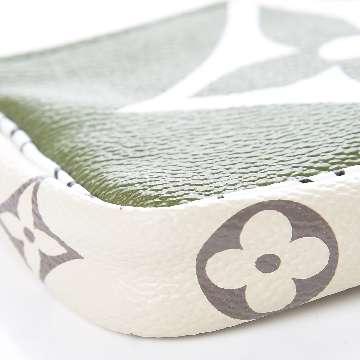 Louis Vuitton Monogram Giant Micro Pochette Accessories Kaki White 7 of 8