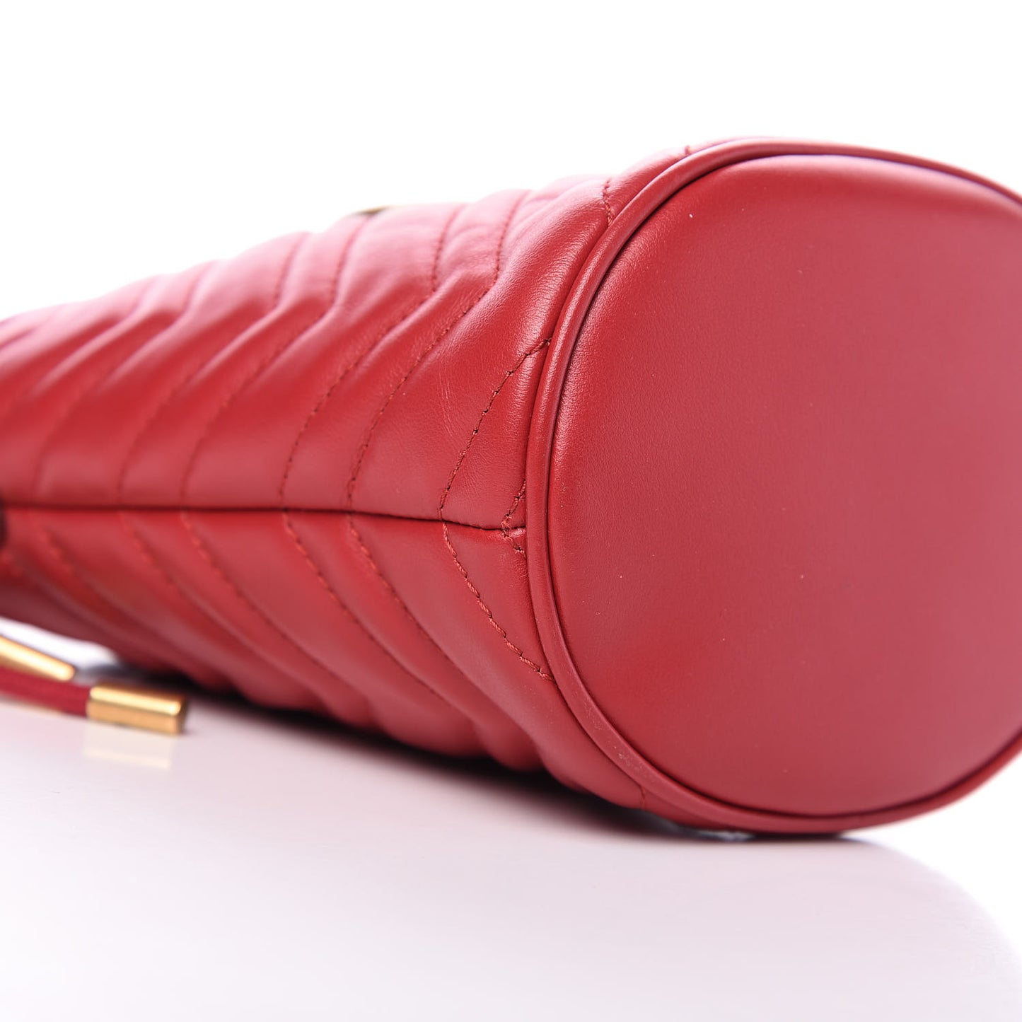 Calfskin Matelasse Mini GG Marmont 2.0 Bucket Bag Hibiscus Red