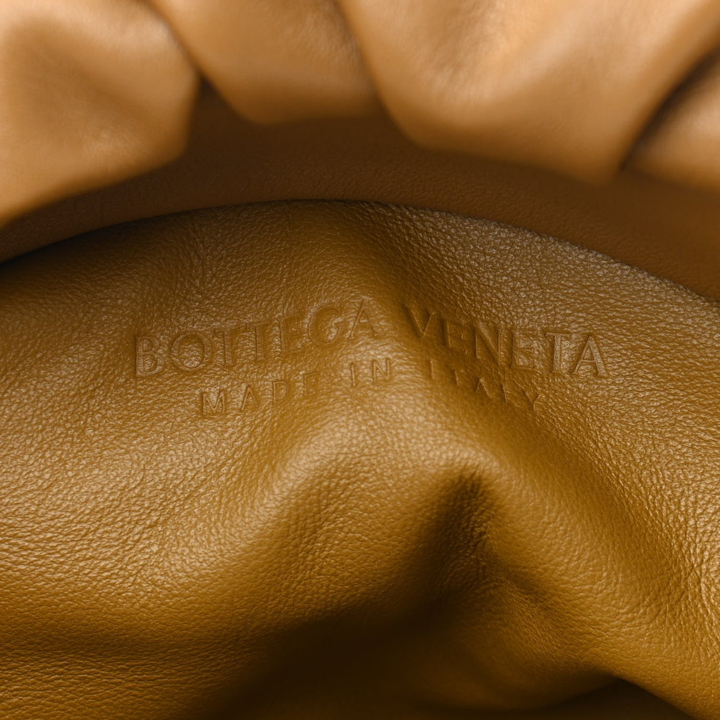 Calfskin The Pouch Chain Moutarde