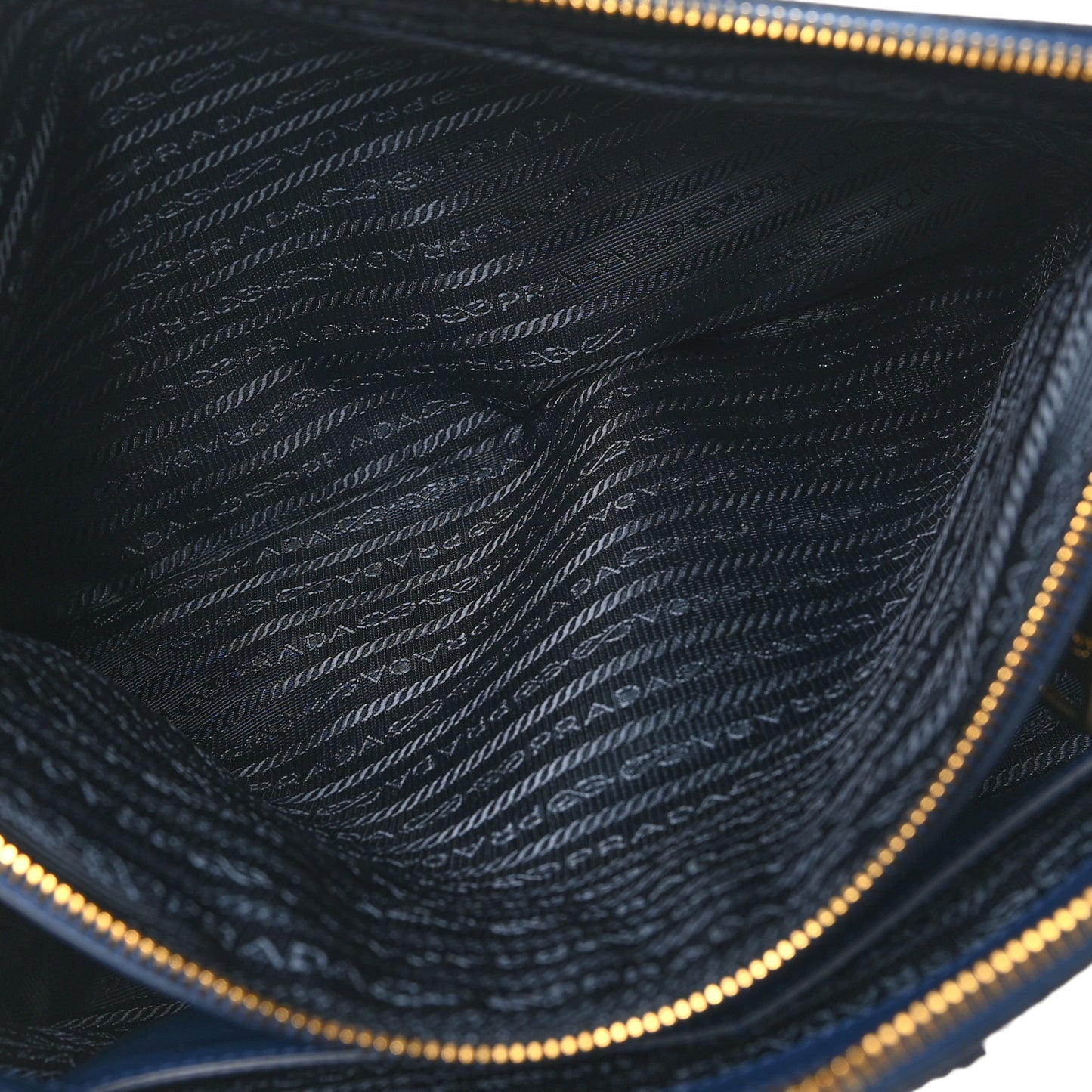 Saffiano Lux Medium Tote Bluette
