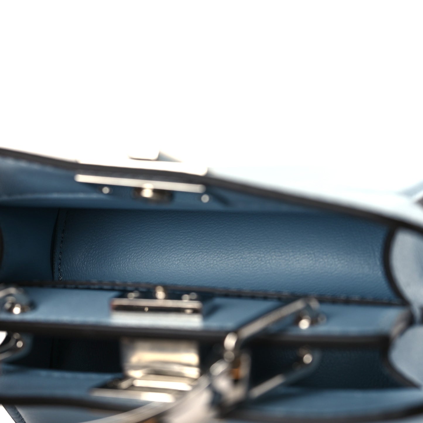 Shiny Nappa Nano Peekaboo Maxi Handle Satchel Azzurro Baby