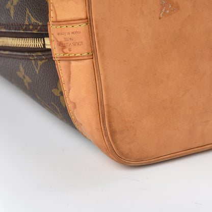 Louis Vuitton Monogram Alma PM 23 of 27