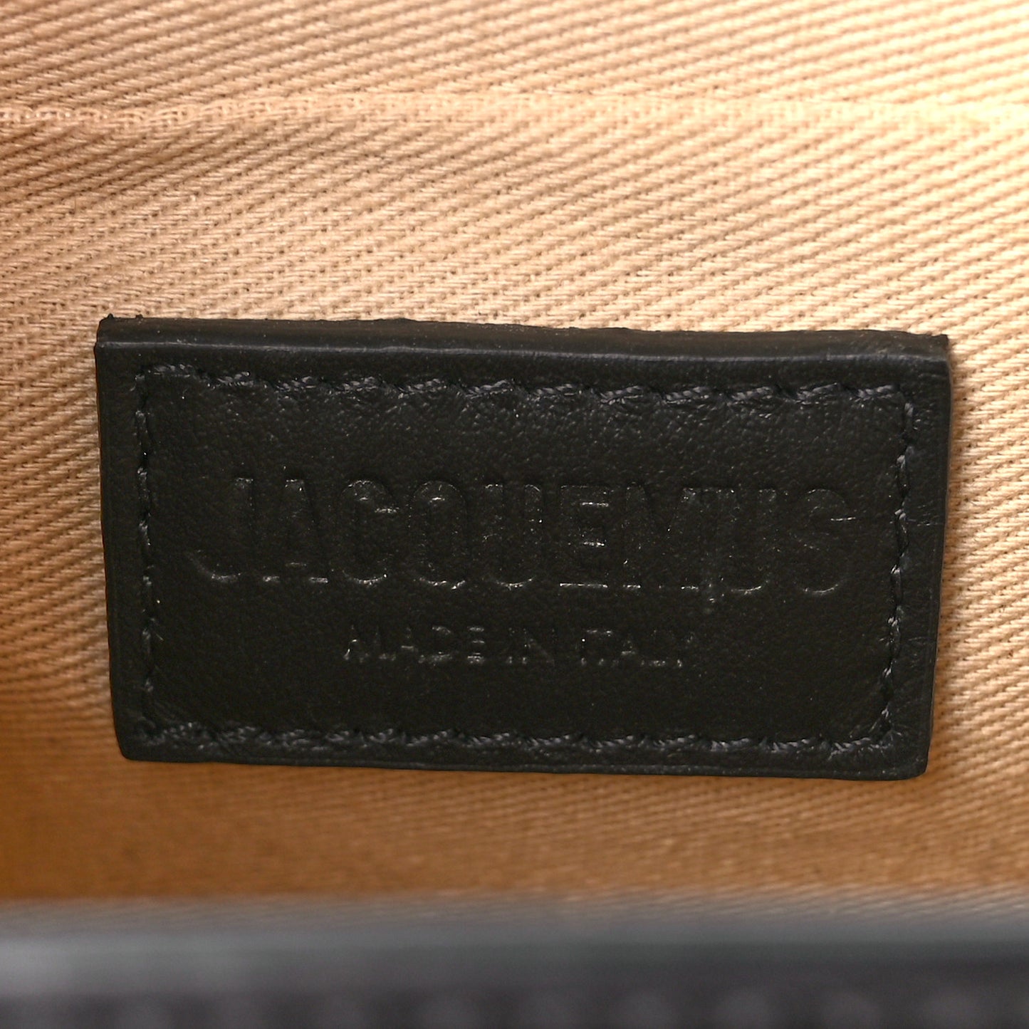 Smooth Calfskin Le Chiquito Moyen Black