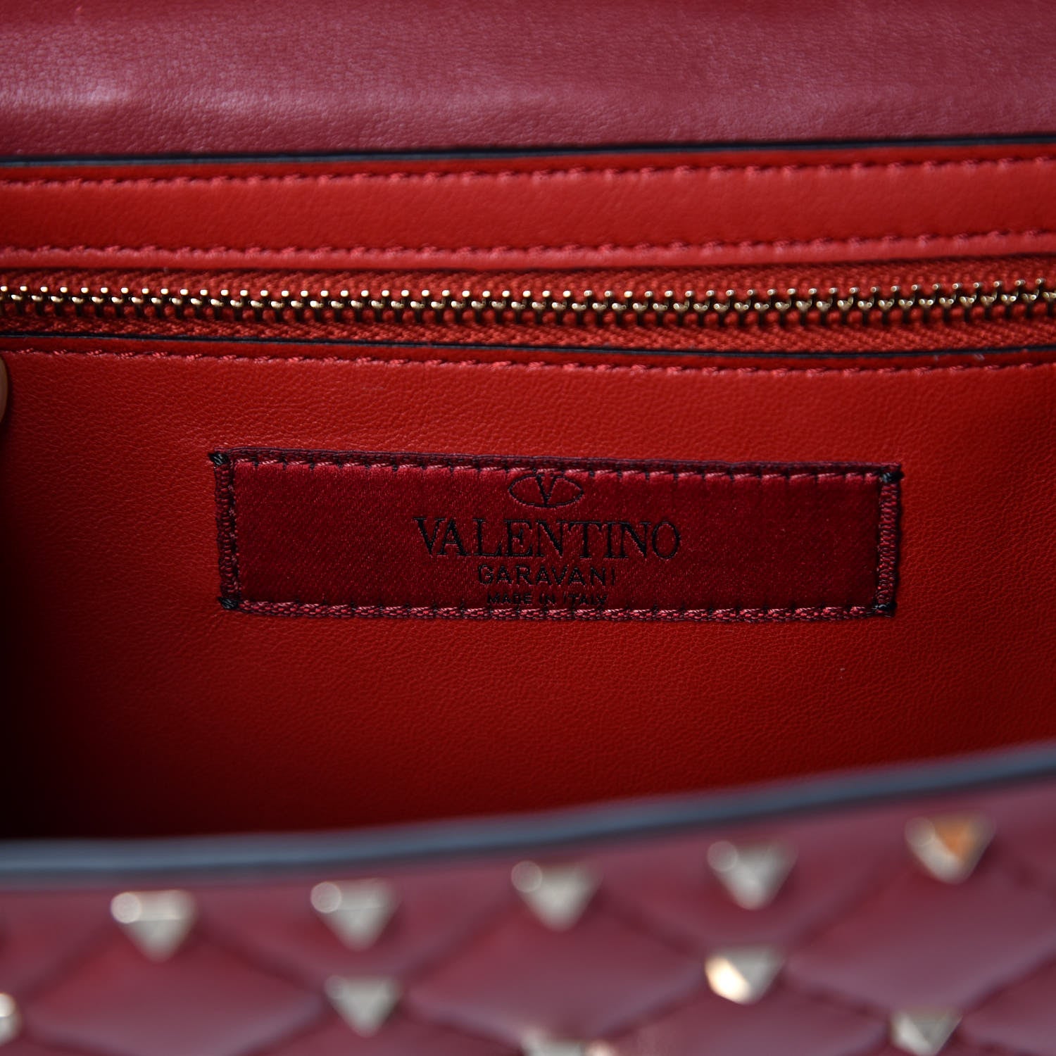 Valentino Garavani Nappa Rockstud Spike Wallet on Chain Rubino 6 of 6