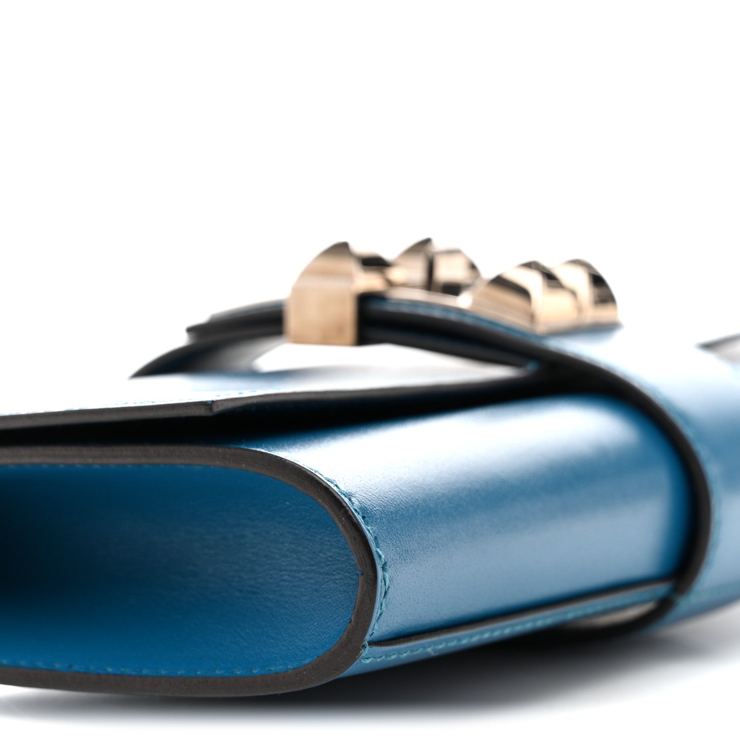 Hermes Tadelakt Medor 23 Clutch Bleu Izmir 9 of 14