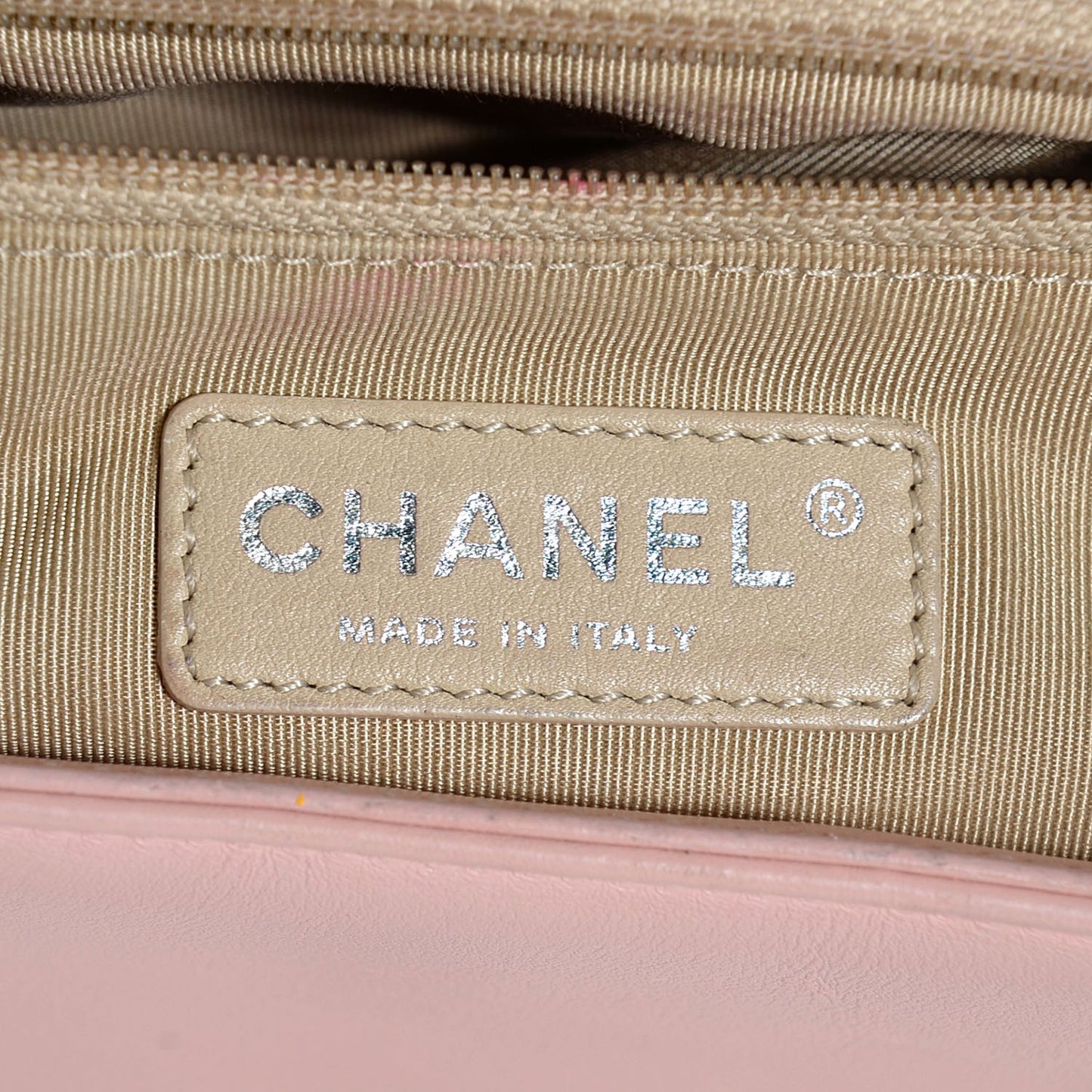 Patent Chevron New Medium Boy Flap Light Pink