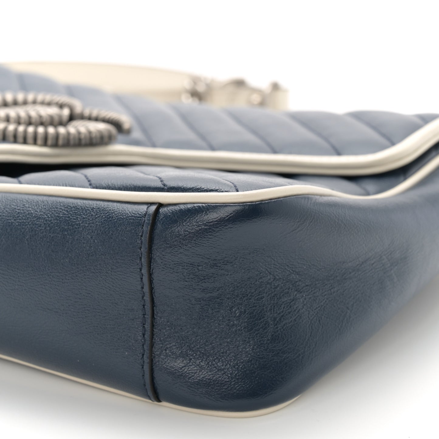 Vintage Effect Calfskin Matelasse Diagonal Medium Torchon GG Marmont Shoulder Bag Blue Agata Mystic White
