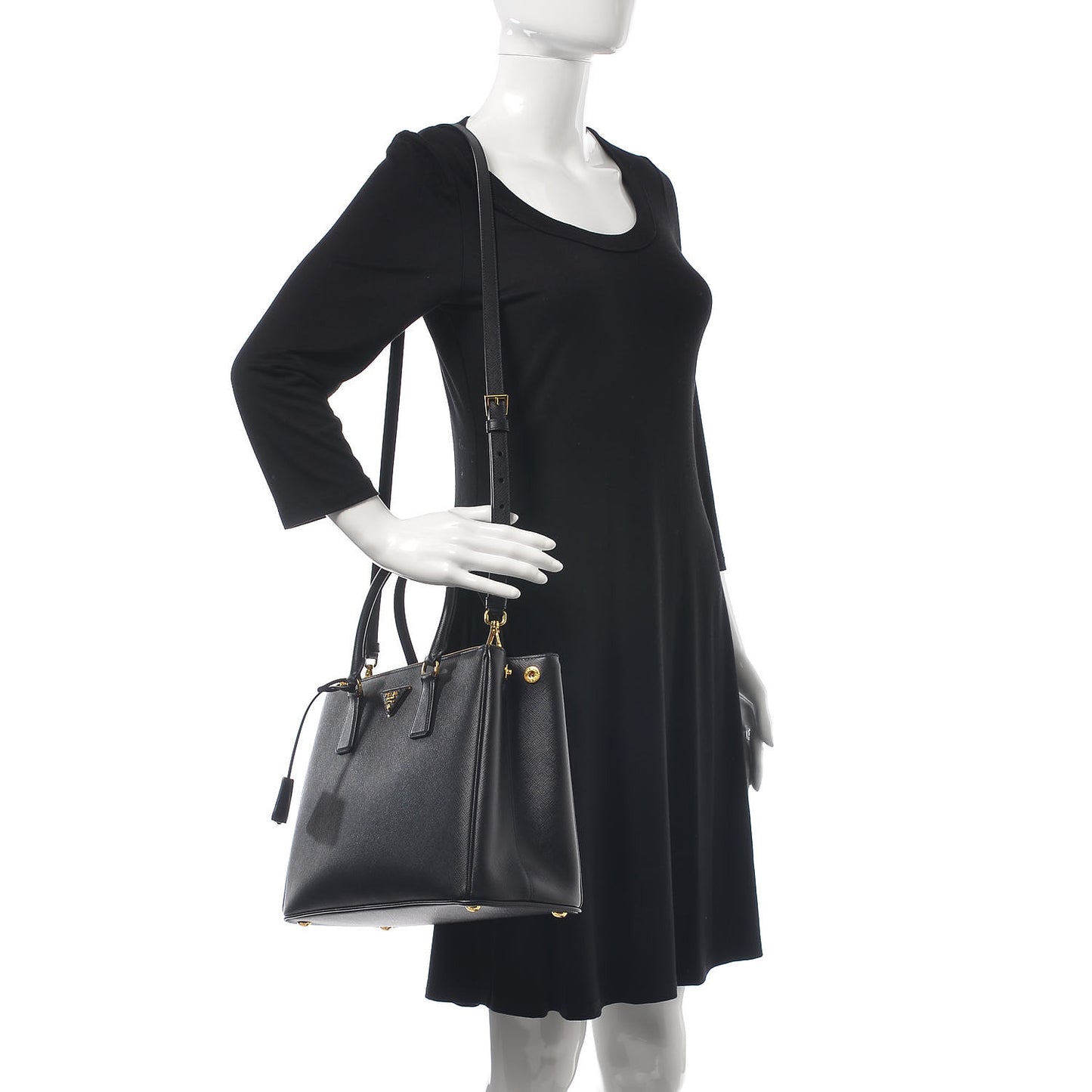 Saffiano Medium Galleria Double Zip Tote Black
