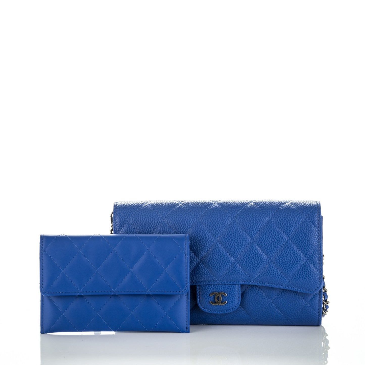 Caviar Quilted Wallet on Removable Chain Blue