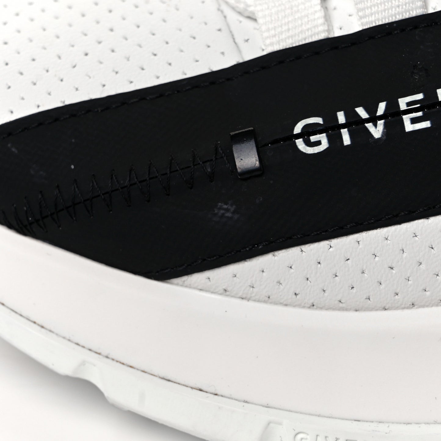 Calfskin Spectre Low Runners Sneakers 37 White Black
