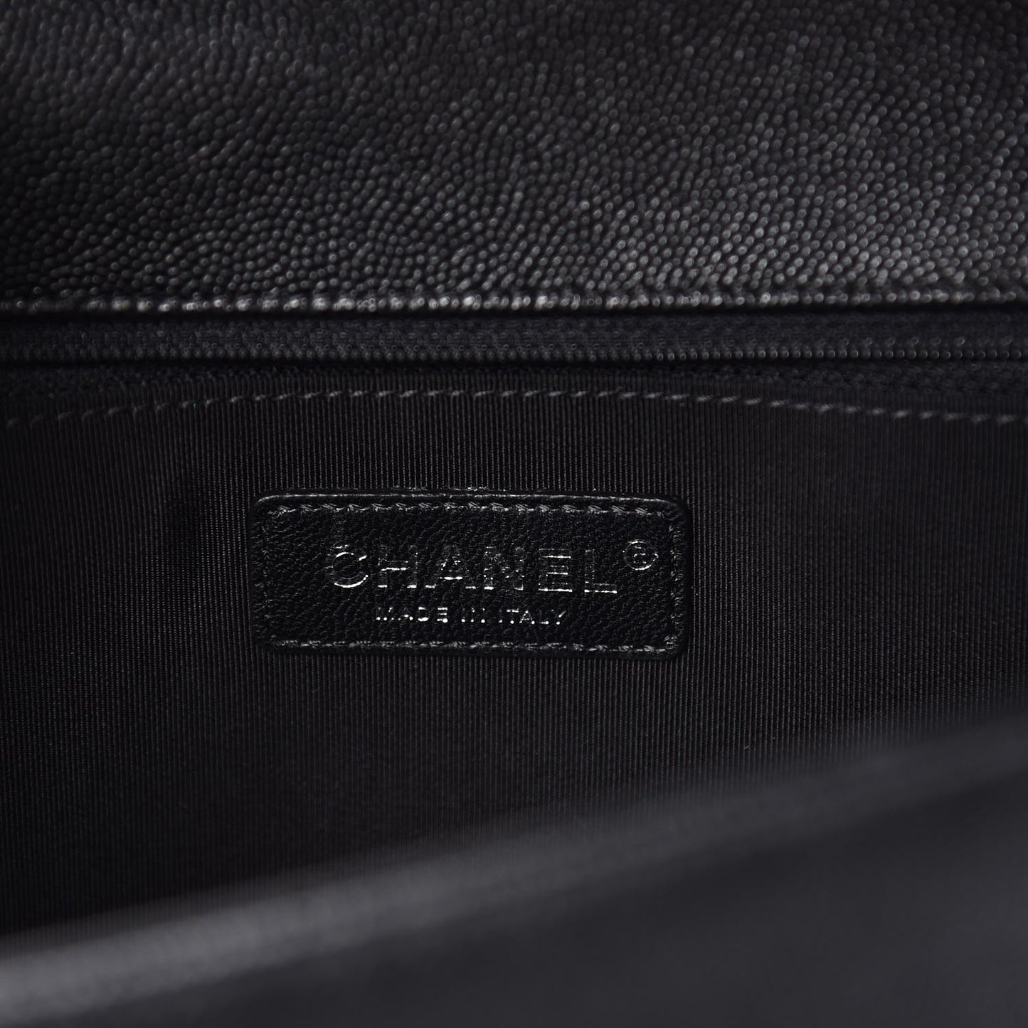Caviar Quilted Large Boy Flap Black