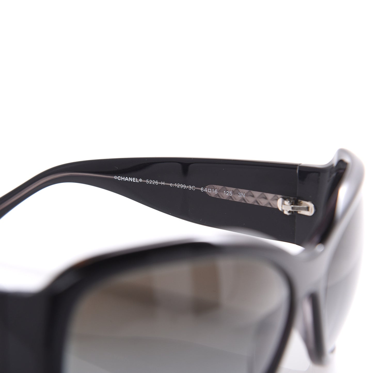 CC Logo Sunglasses 5226 Black
