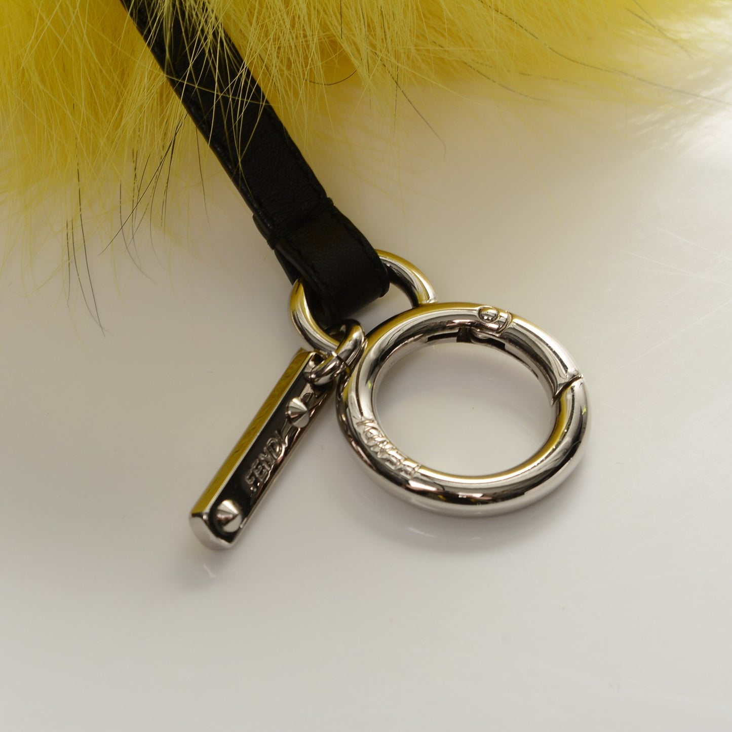 Fox Mink Rabbit Fur Vitello Dolce Flashy Monster Bag Bug Charm Giallo Fluo Multicolor